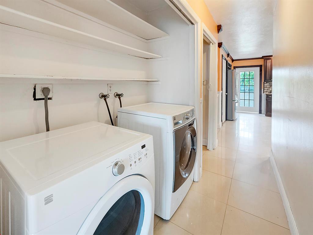 MADDEN LAKE - Residential