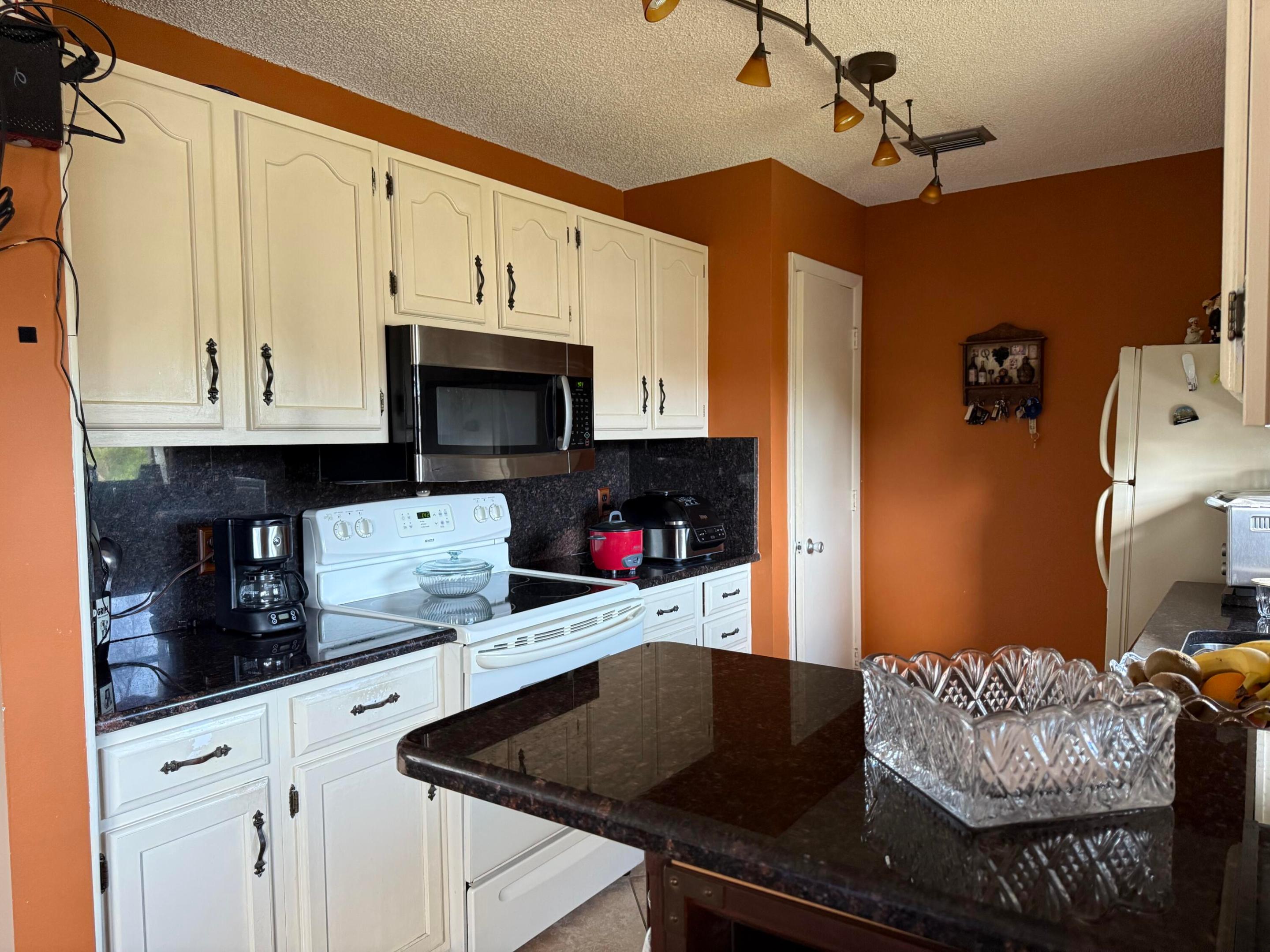 Vista St Lucie - Residential