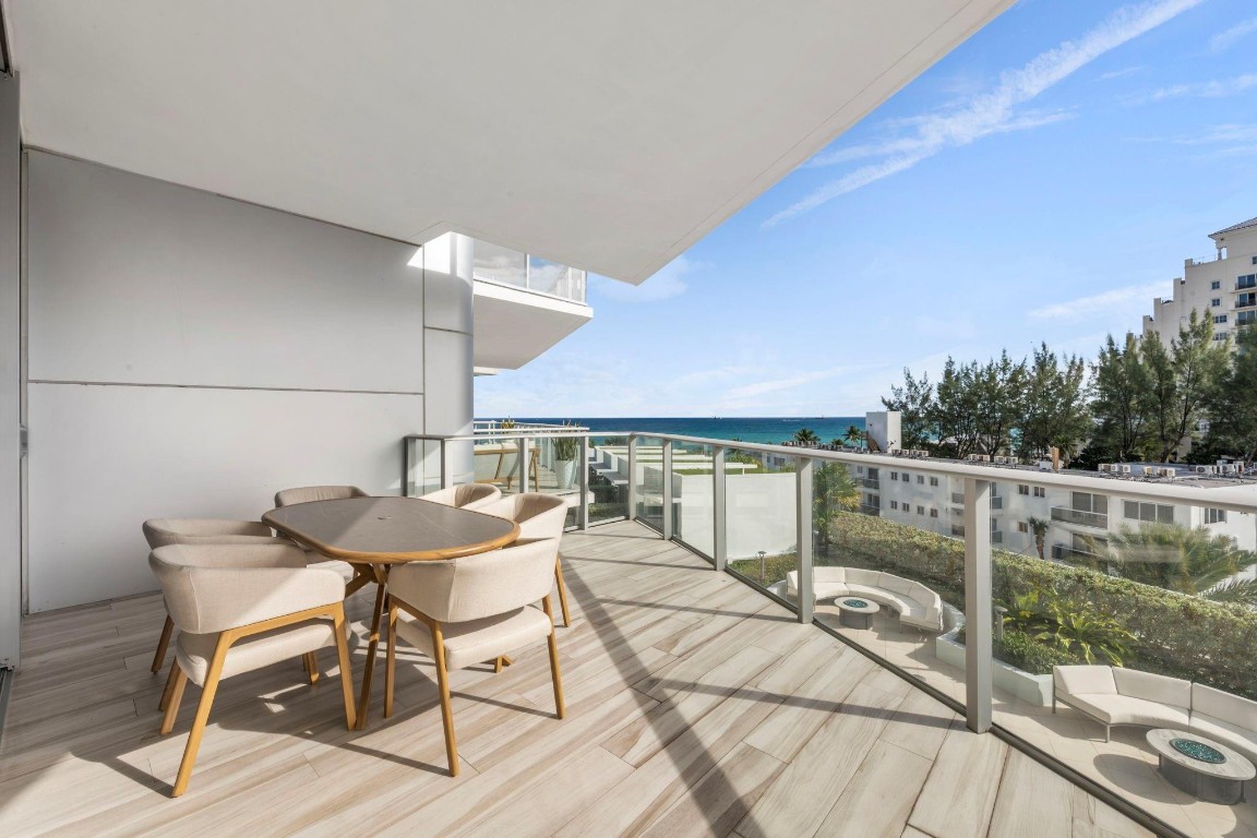 PARAMOUNT FT LAUDERDALE - Residential