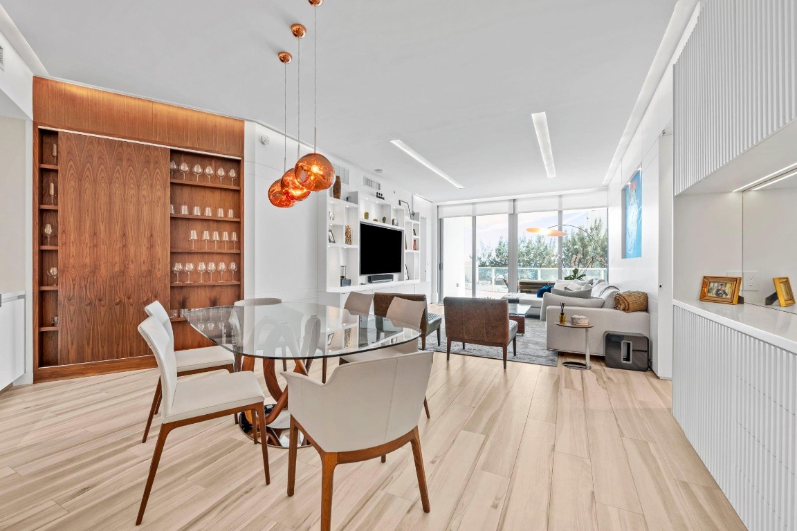 PARAMOUNT FT LAUDERDALE - Residential