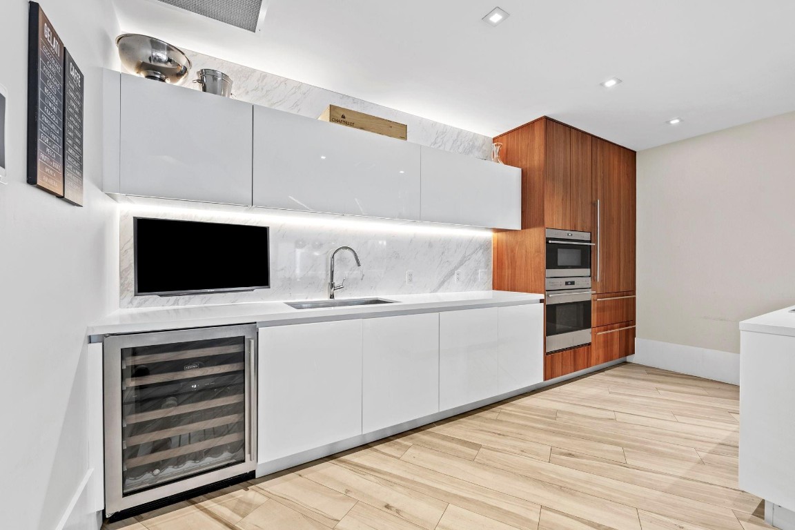 701 N Fort Lauderdale Beach Boulevard 403