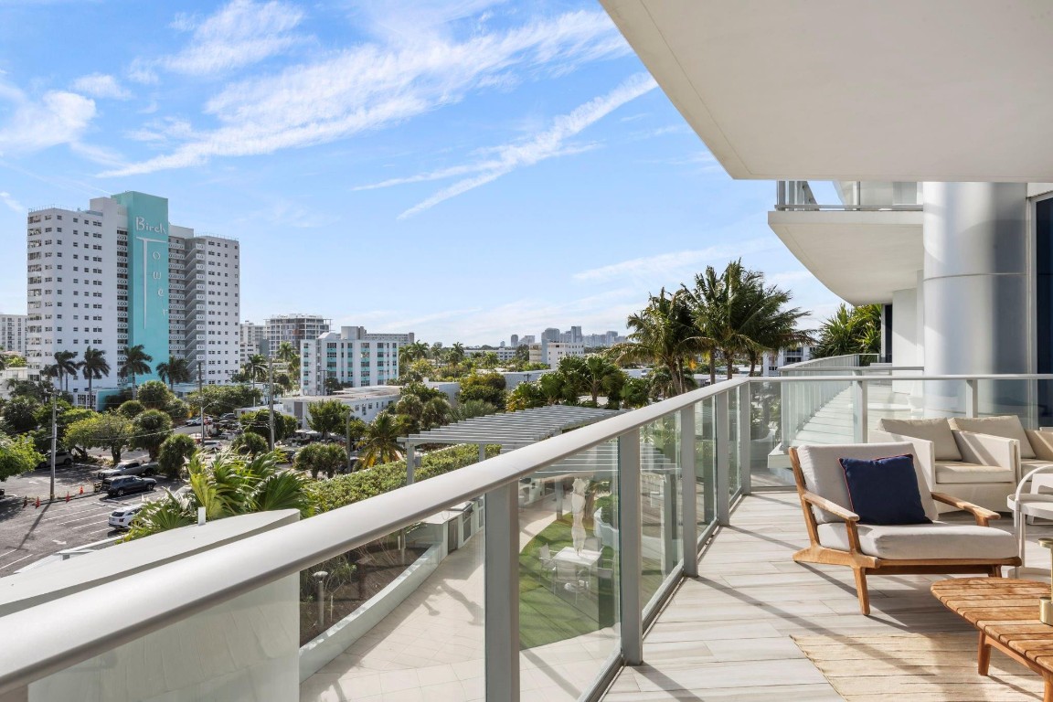 PARAMOUNT FT LAUDERDALE - Residential