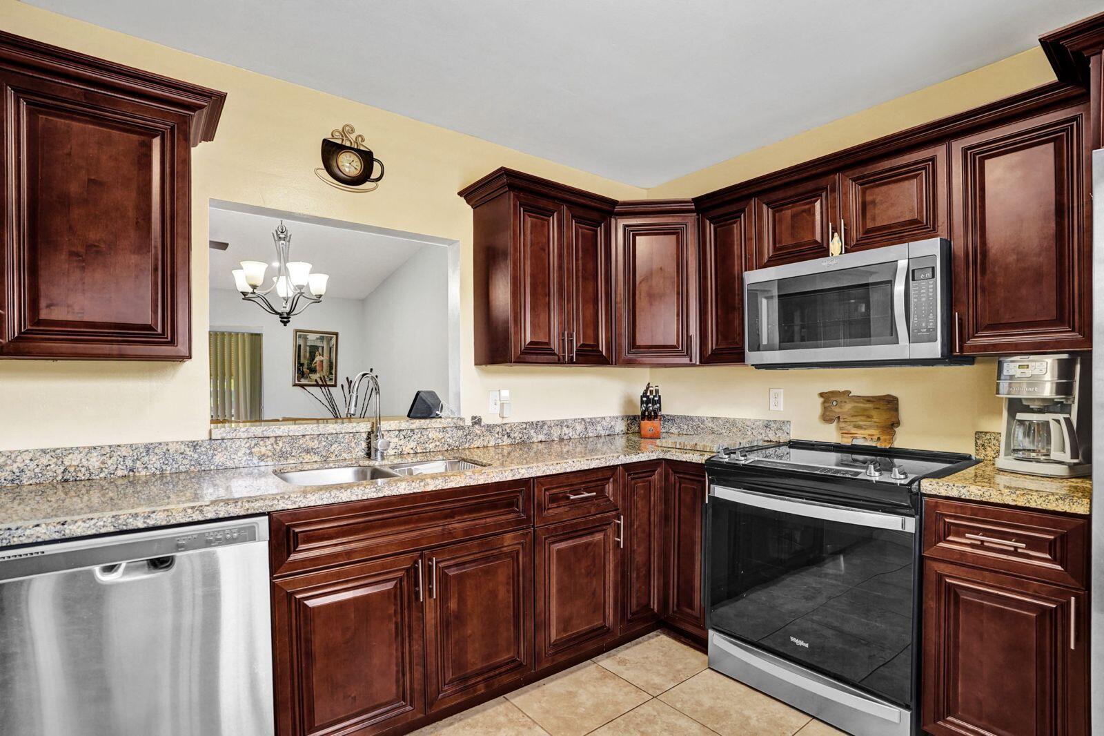 View photos, virtual tours, details... 6120 FAIRFIELD Circle