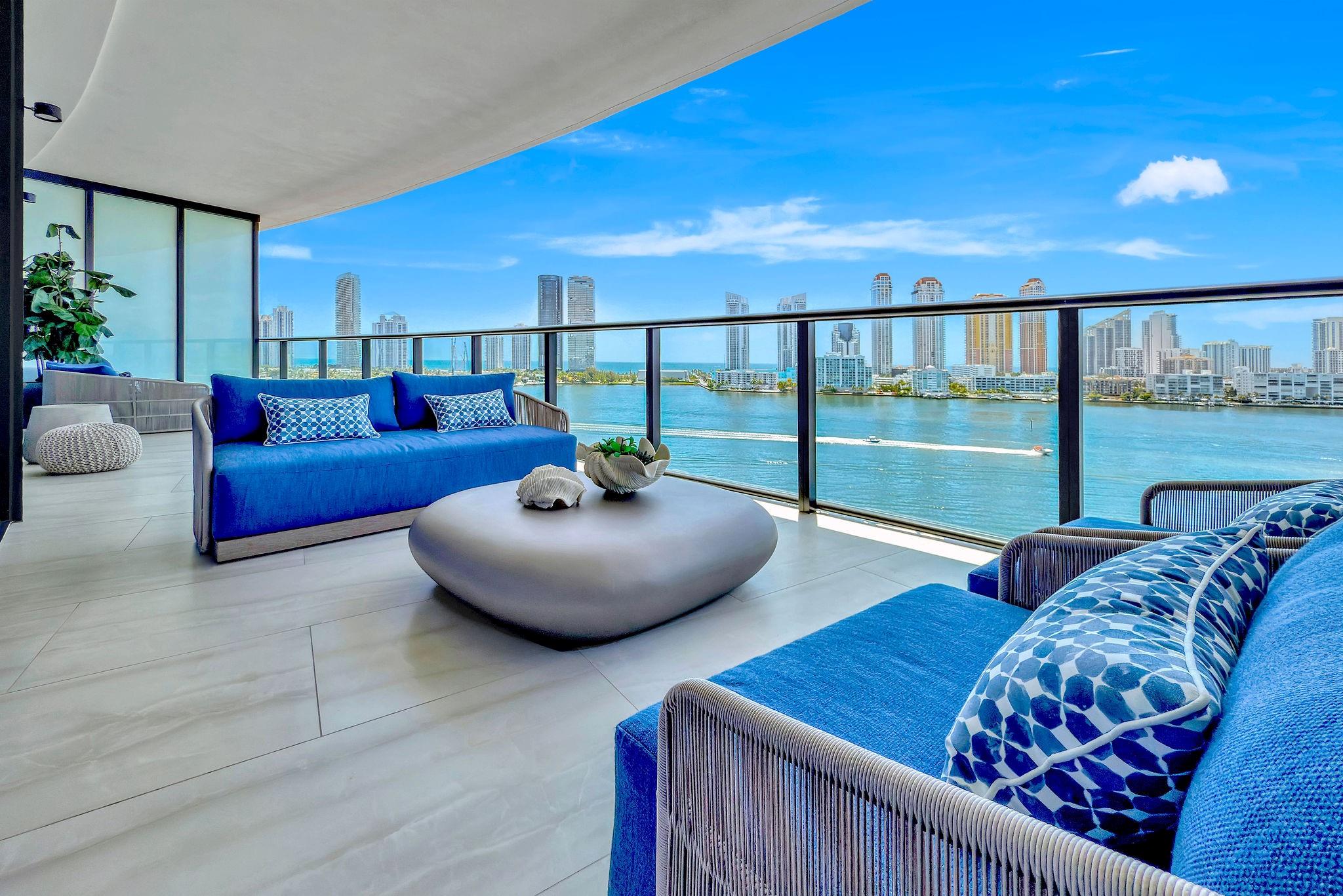 PRIVE ISLAND - Residential