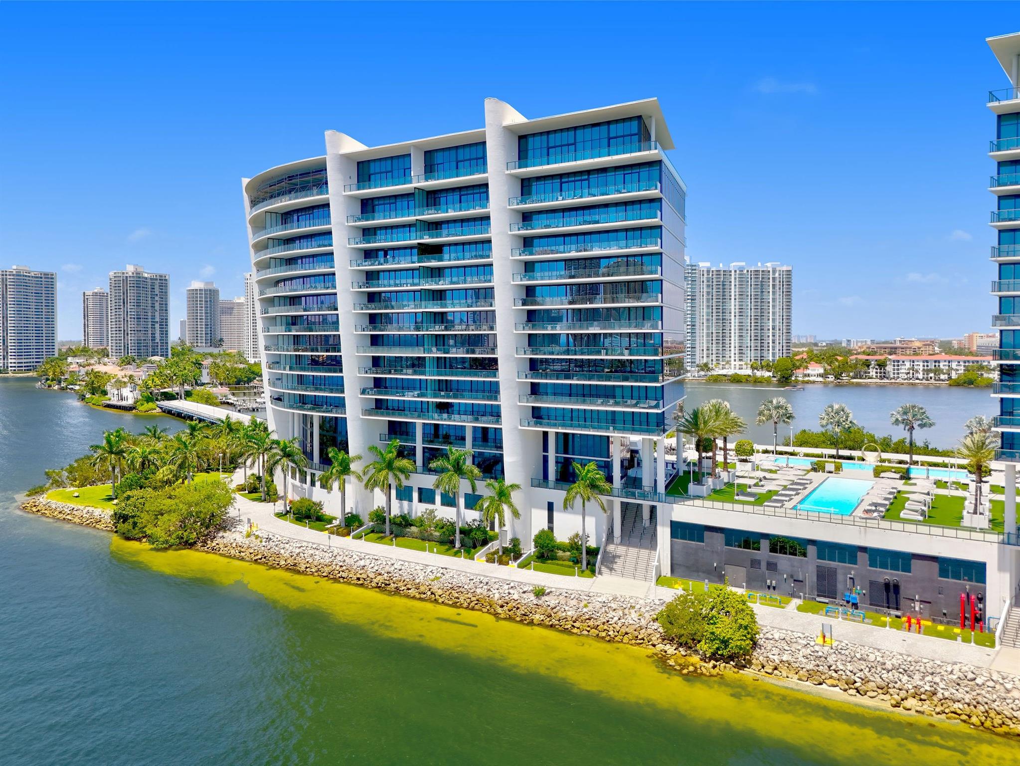 PRIVE ISLAND - Residential