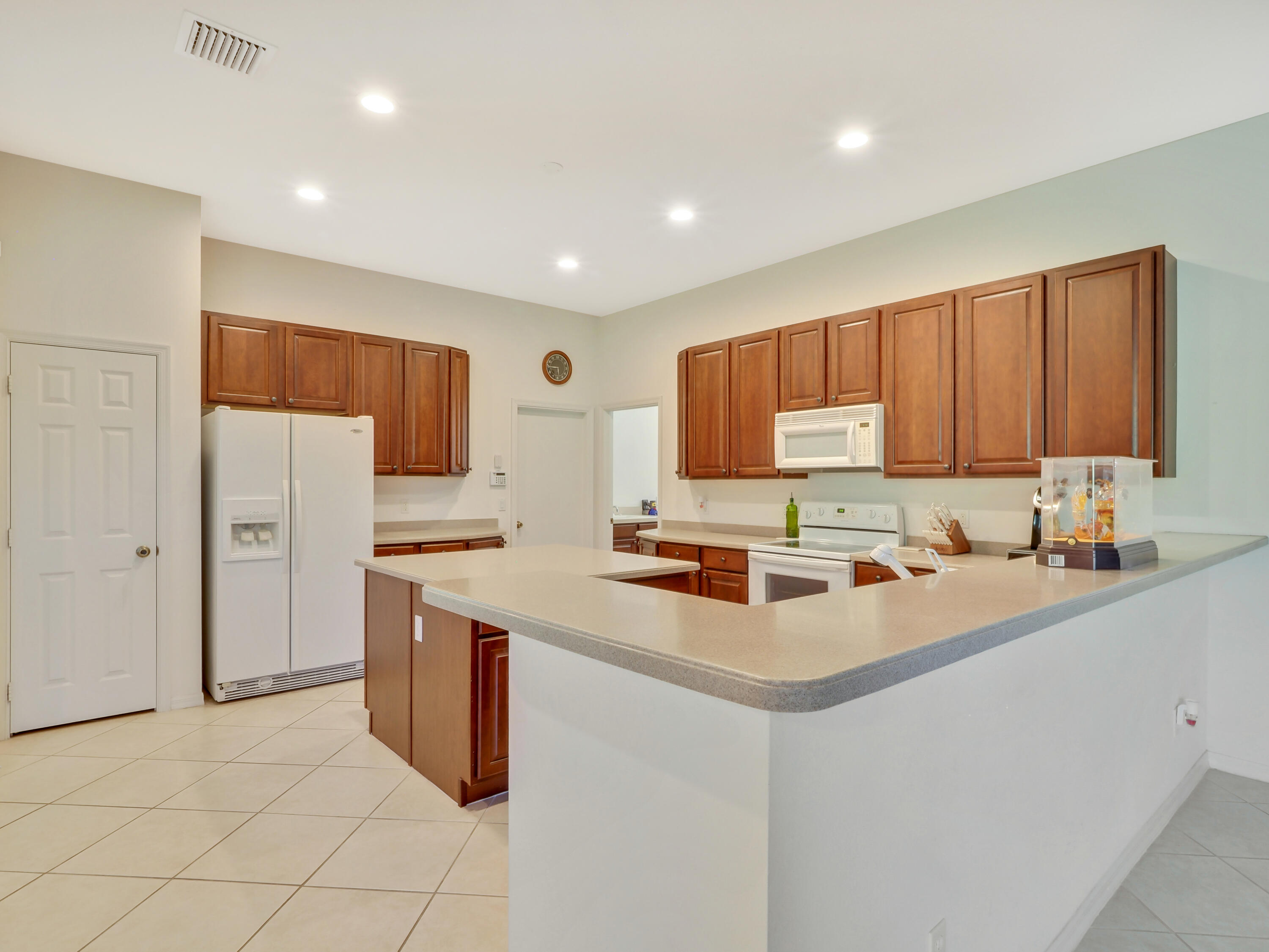 Palm Lake Gardens - Residential