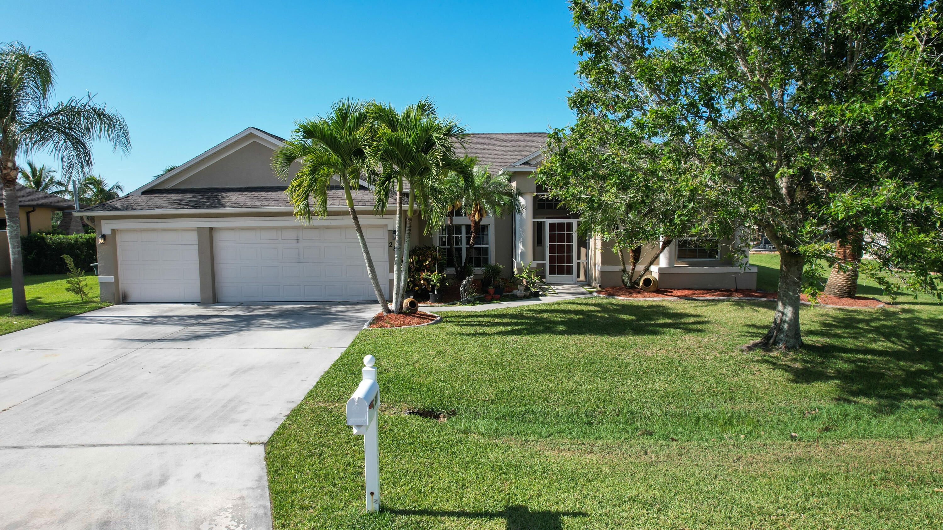 Palm Lake Gardens - Residential