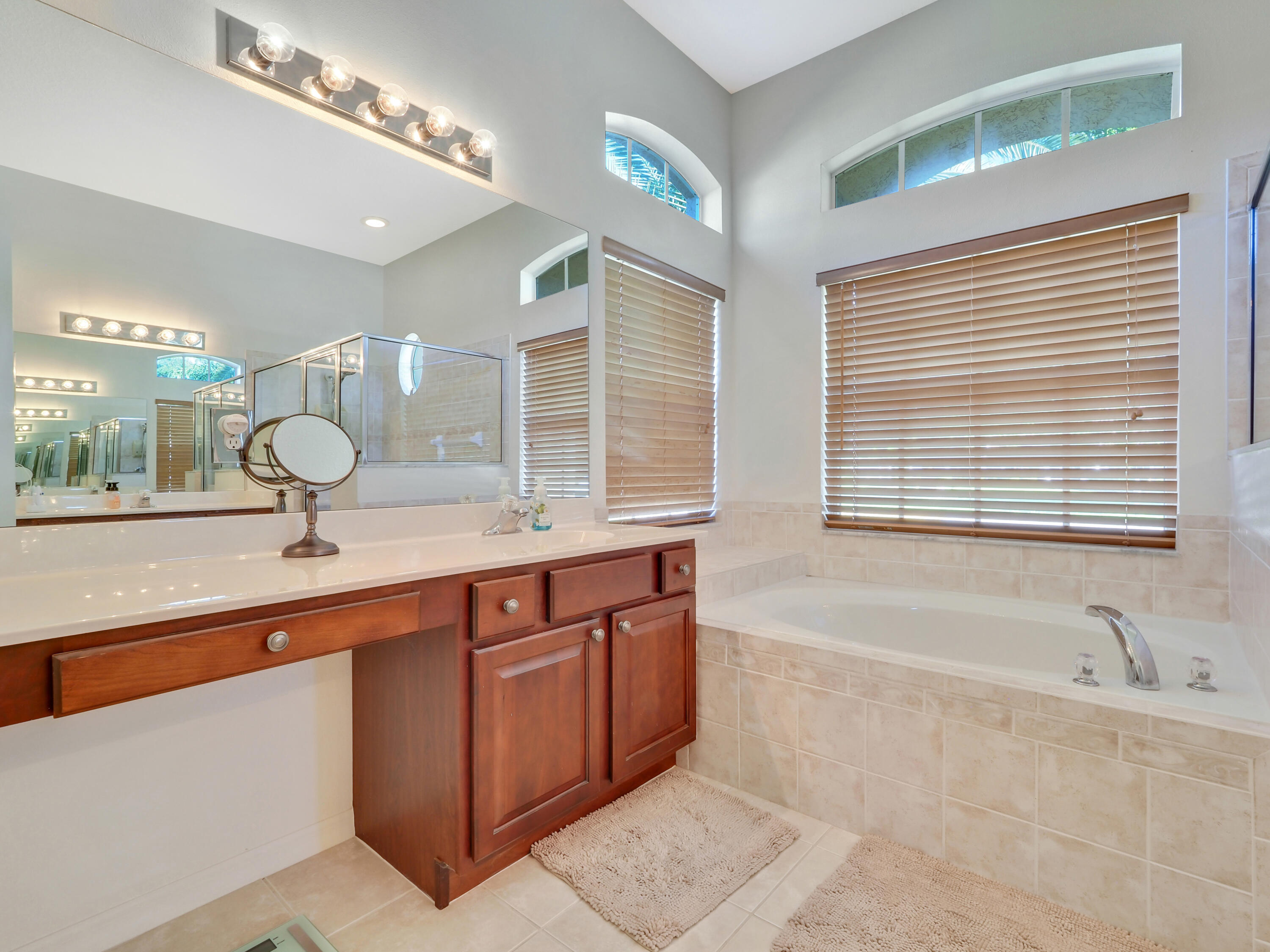 Palm Lake Gardens - Residential