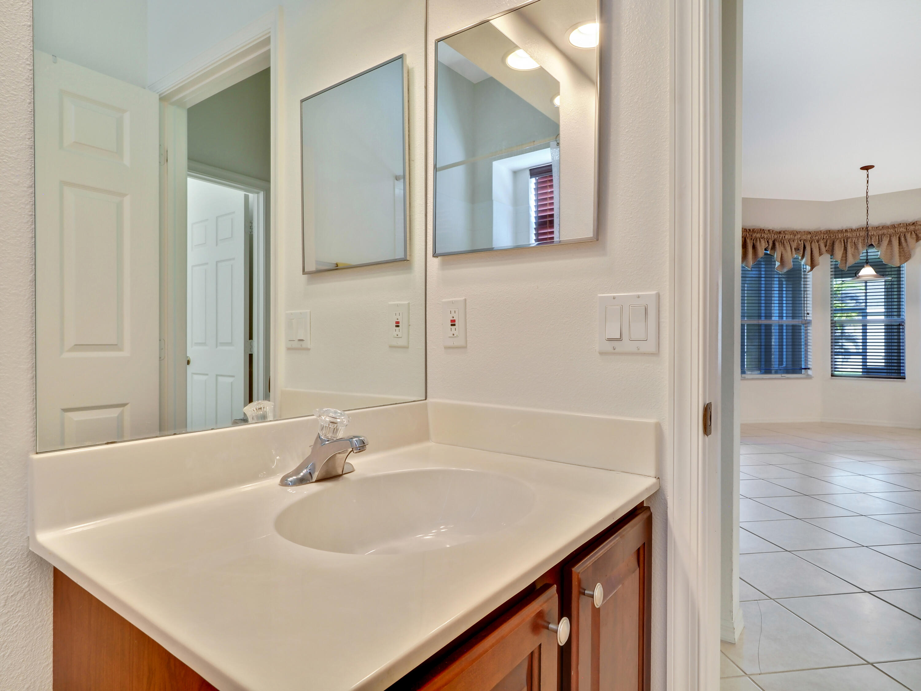 Palm Lake Gardens - Residential