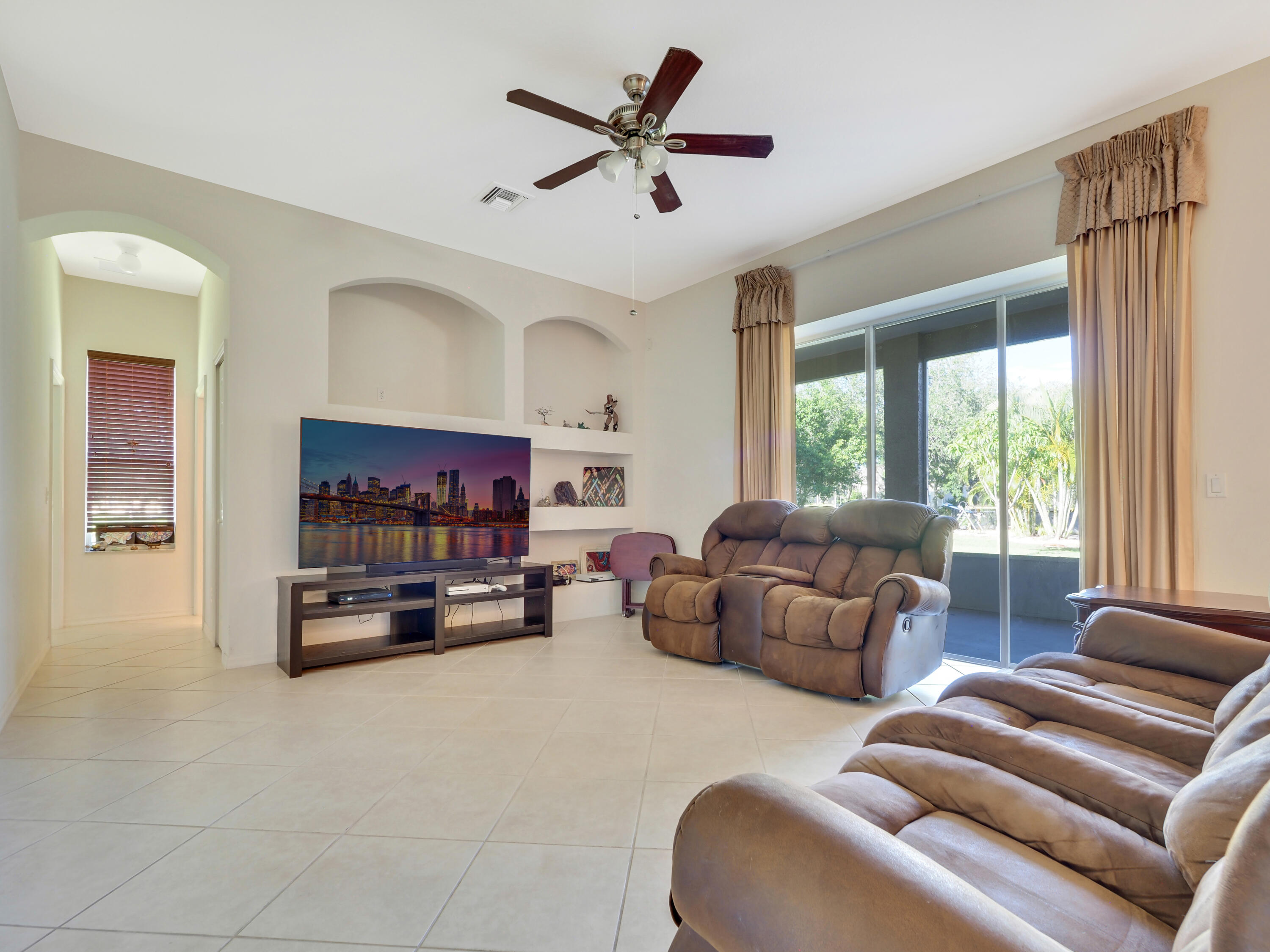 Palm Lake Gardens - Residential