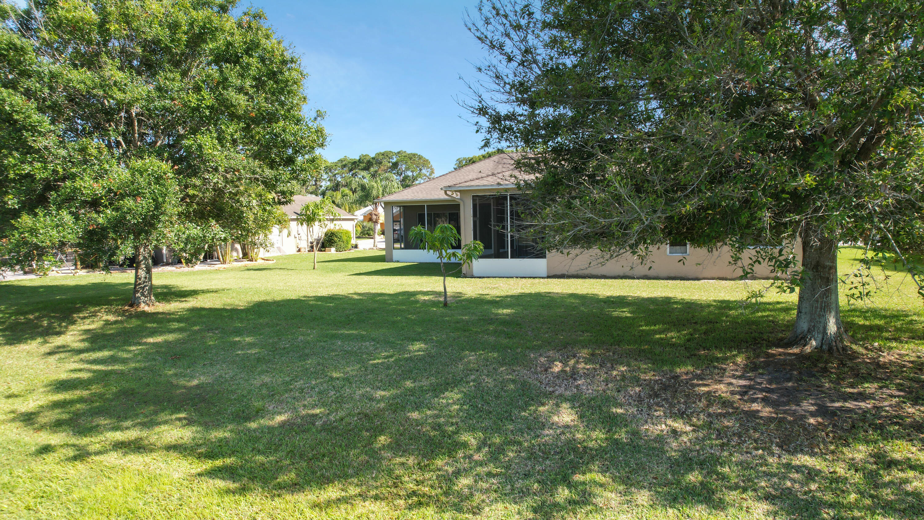 Palm Lake Gardens - Residential