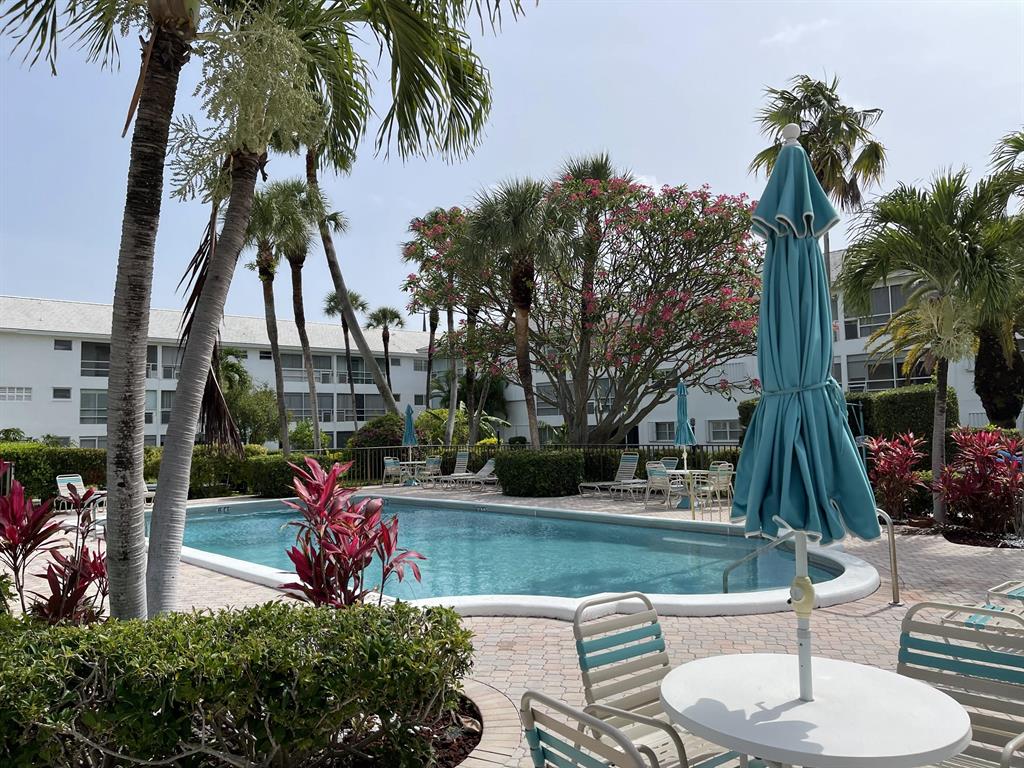 LIGHTHOUSE POINT GARDENS - Residential