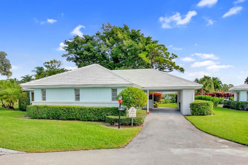 Photo of 2 Slash Pine Drive, Boynton Beach, FL 33436 (MLS # R11148502)