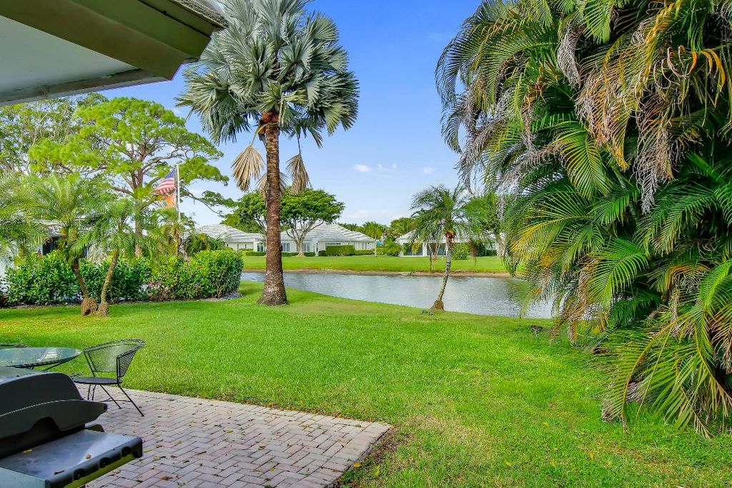 Photo of 2 Slash Pine Drive, Boynton Beach, FL 33436 (MLS # R11148502)