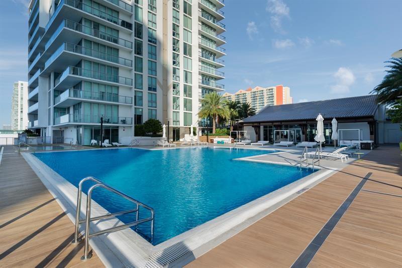 PARQUE TOWERS - Residential