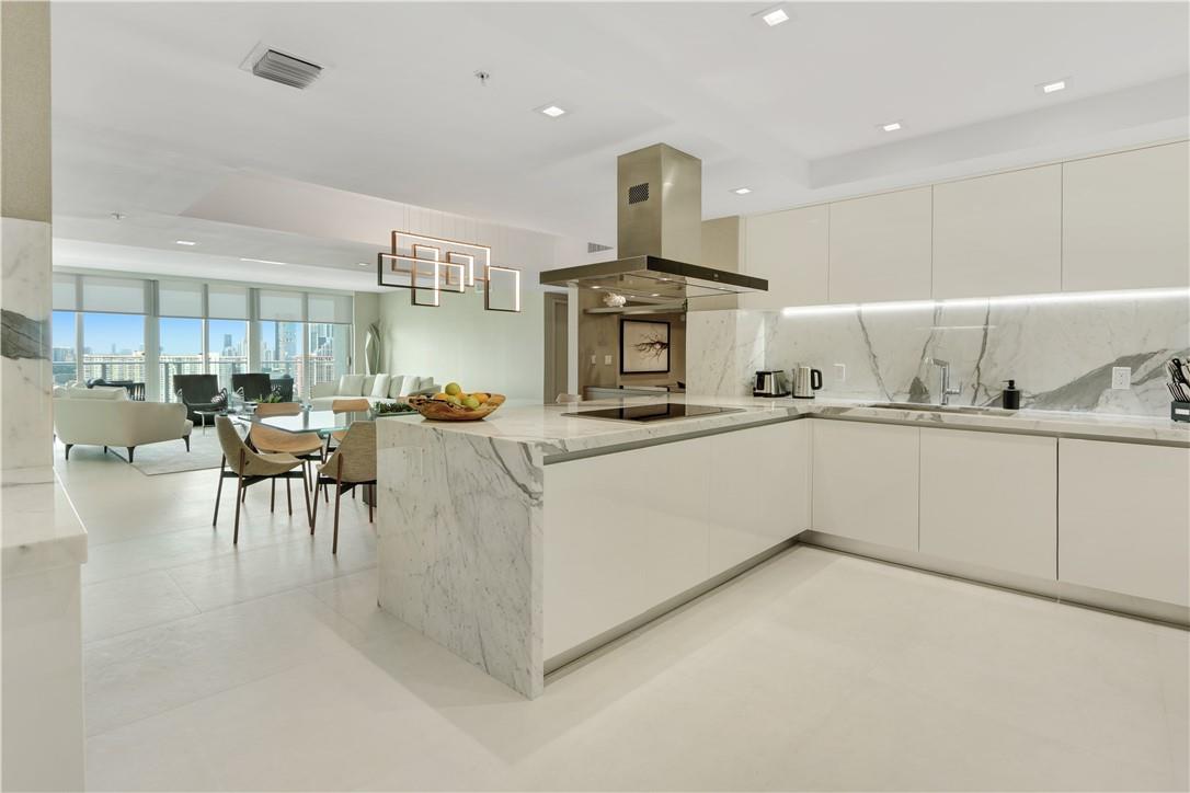 PARQUE TOWERS - Residential