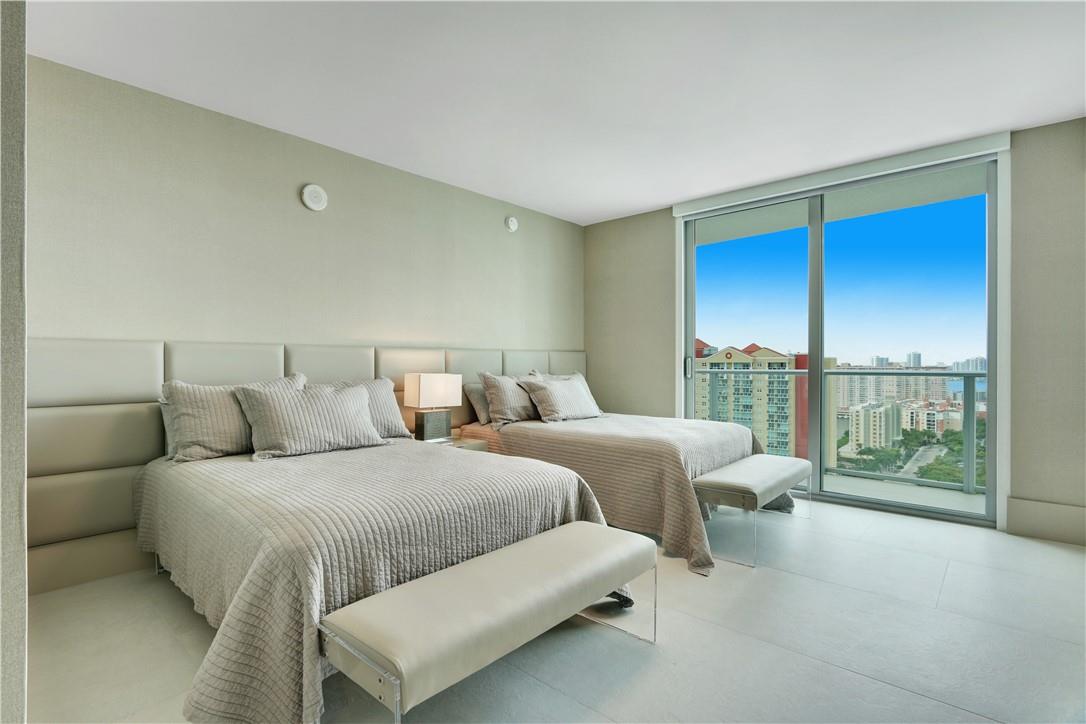 PARQUE TOWERS - Residential