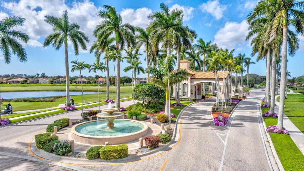 Photo of 7453 Granville Avenue, Boynton Beach, FL 33437 (MLS # B26081354)