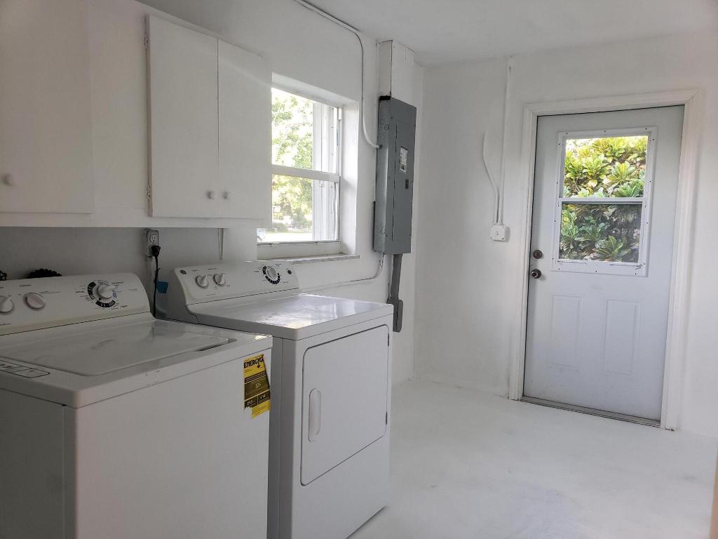 WYNNEWOOD ACRES 2 - Residential