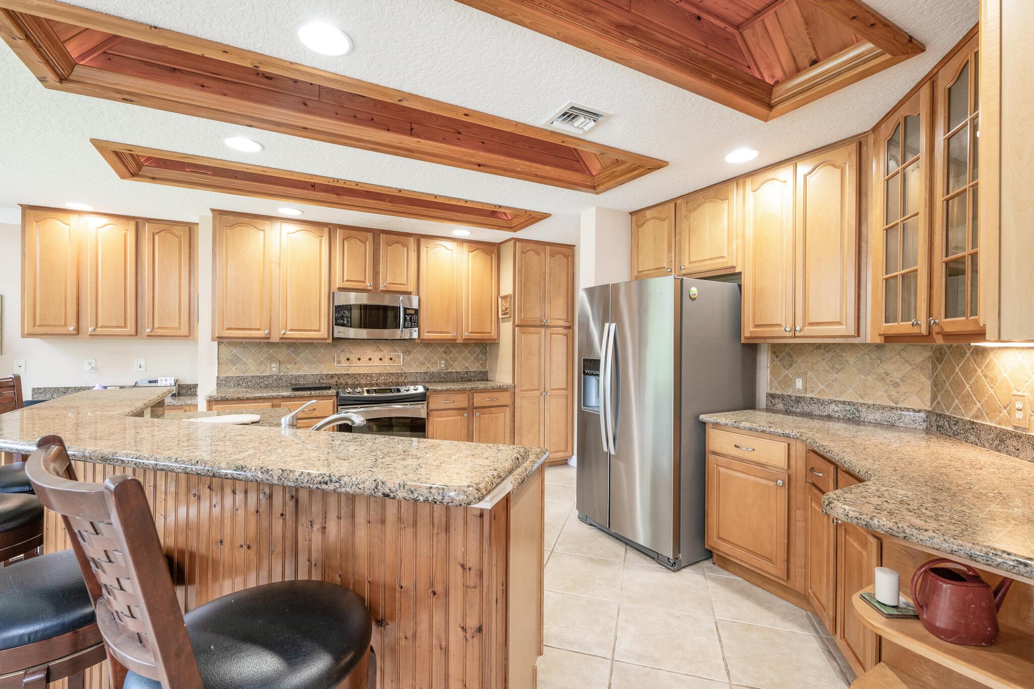 BEAU RIVAGE - Residential