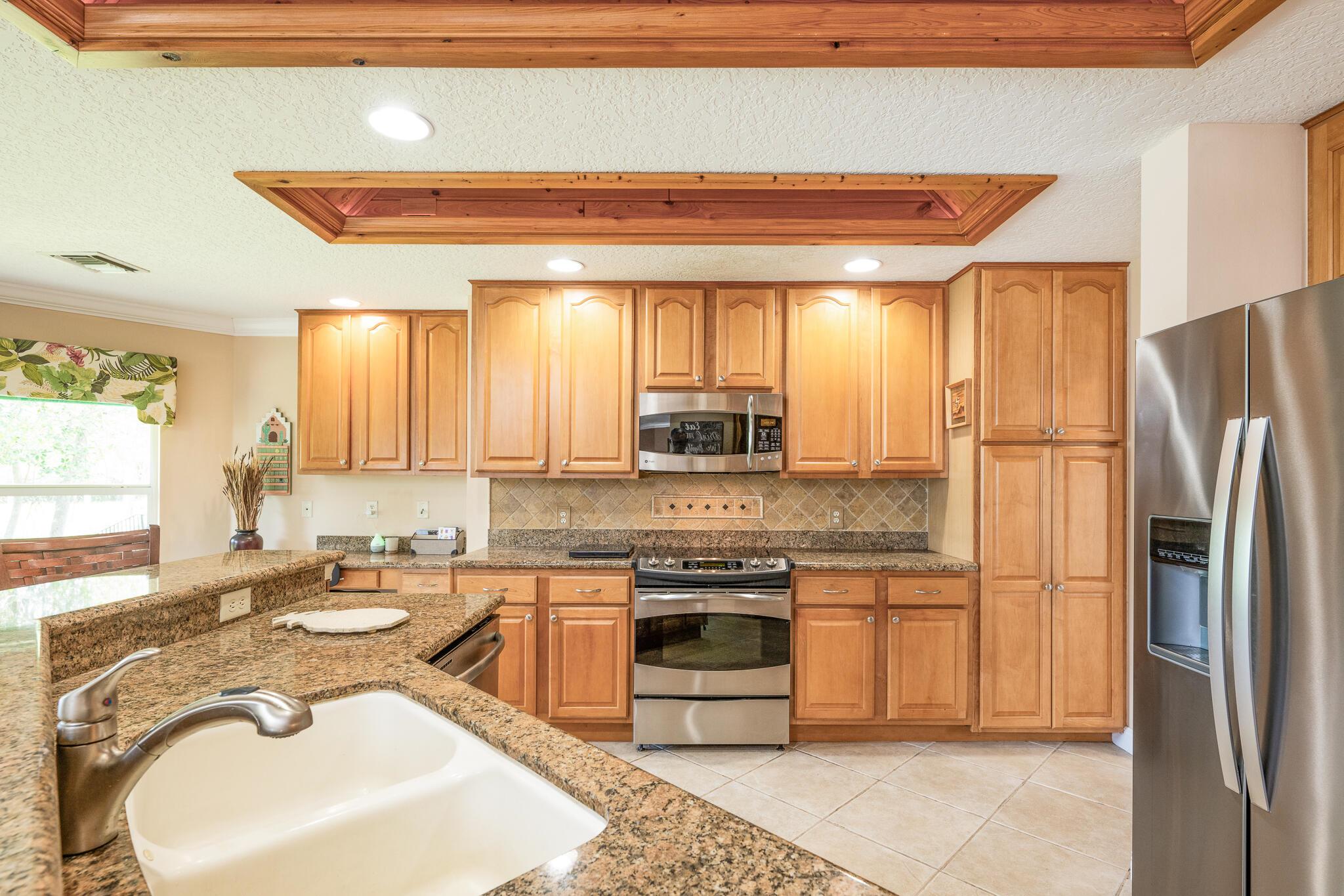 BEAU RIVAGE - Residential