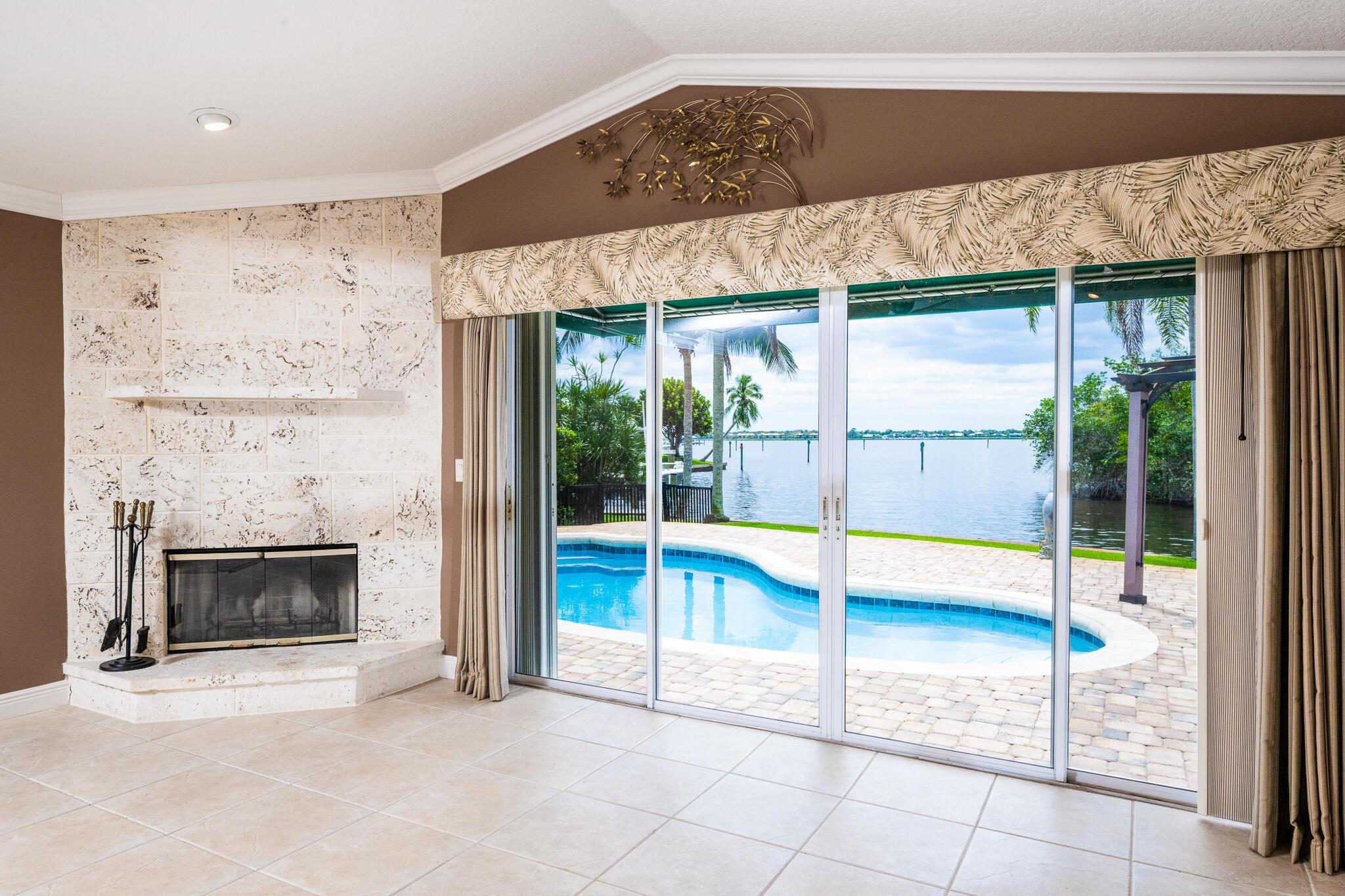 BEAU RIVAGE - Residential