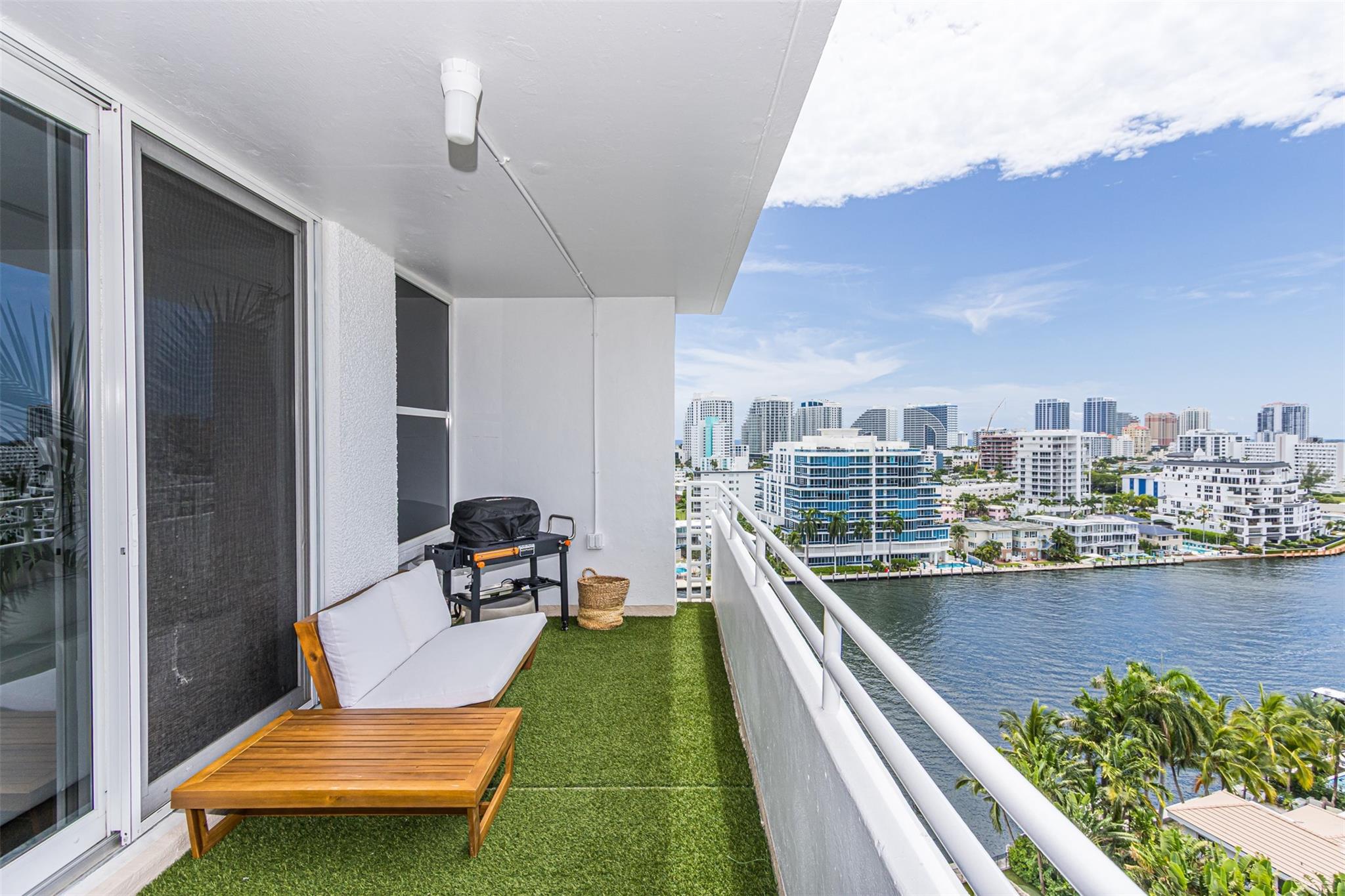 888 Intracoastal Dr 14G