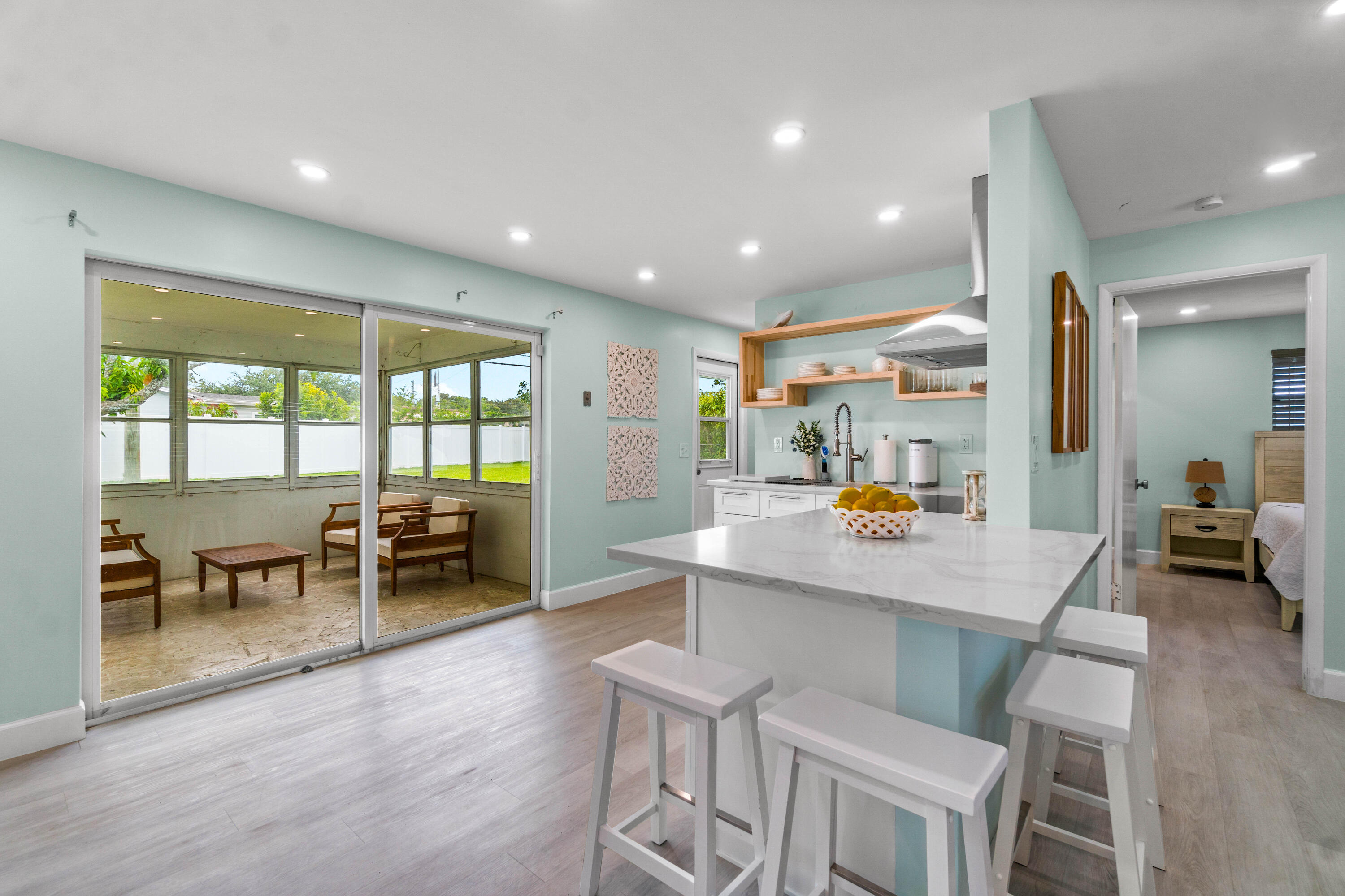 PALM BEACH SQUARE UNIT 6 - Residential
