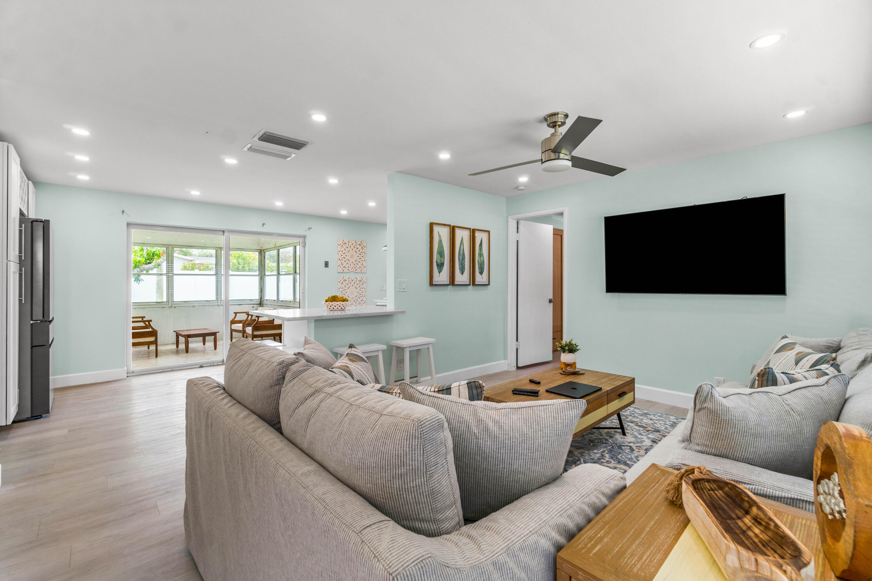 PALM BEACH SQUARE UNIT 6 - Residential