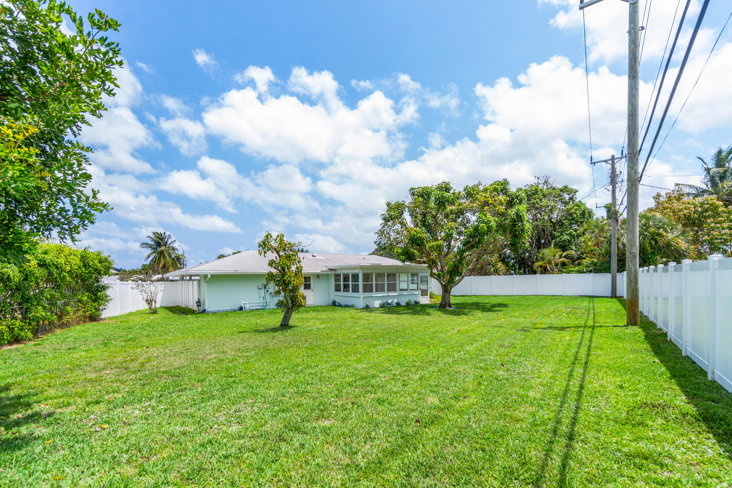 PALM BEACH SQUARE UNIT 6 - Residential