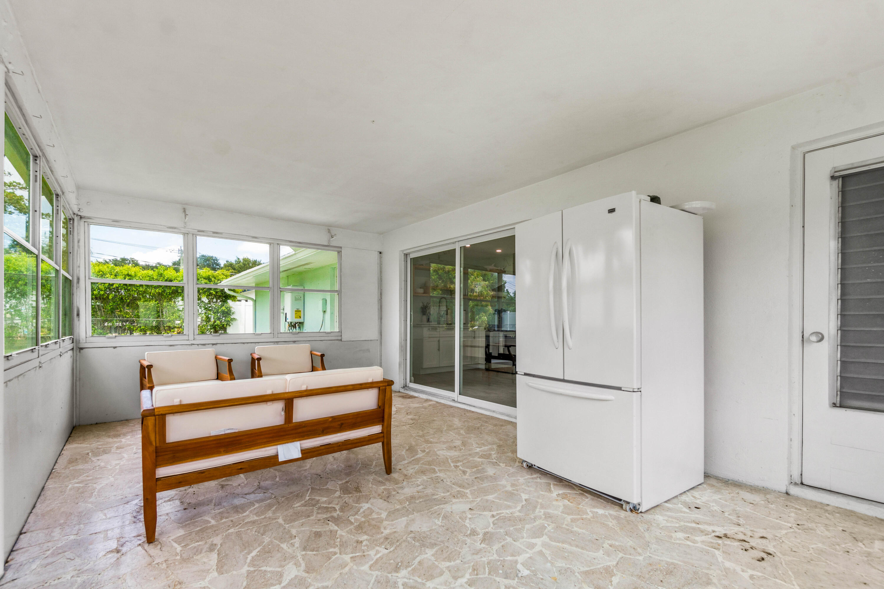 PALM BEACH SQUARE UNIT 6 - Residential