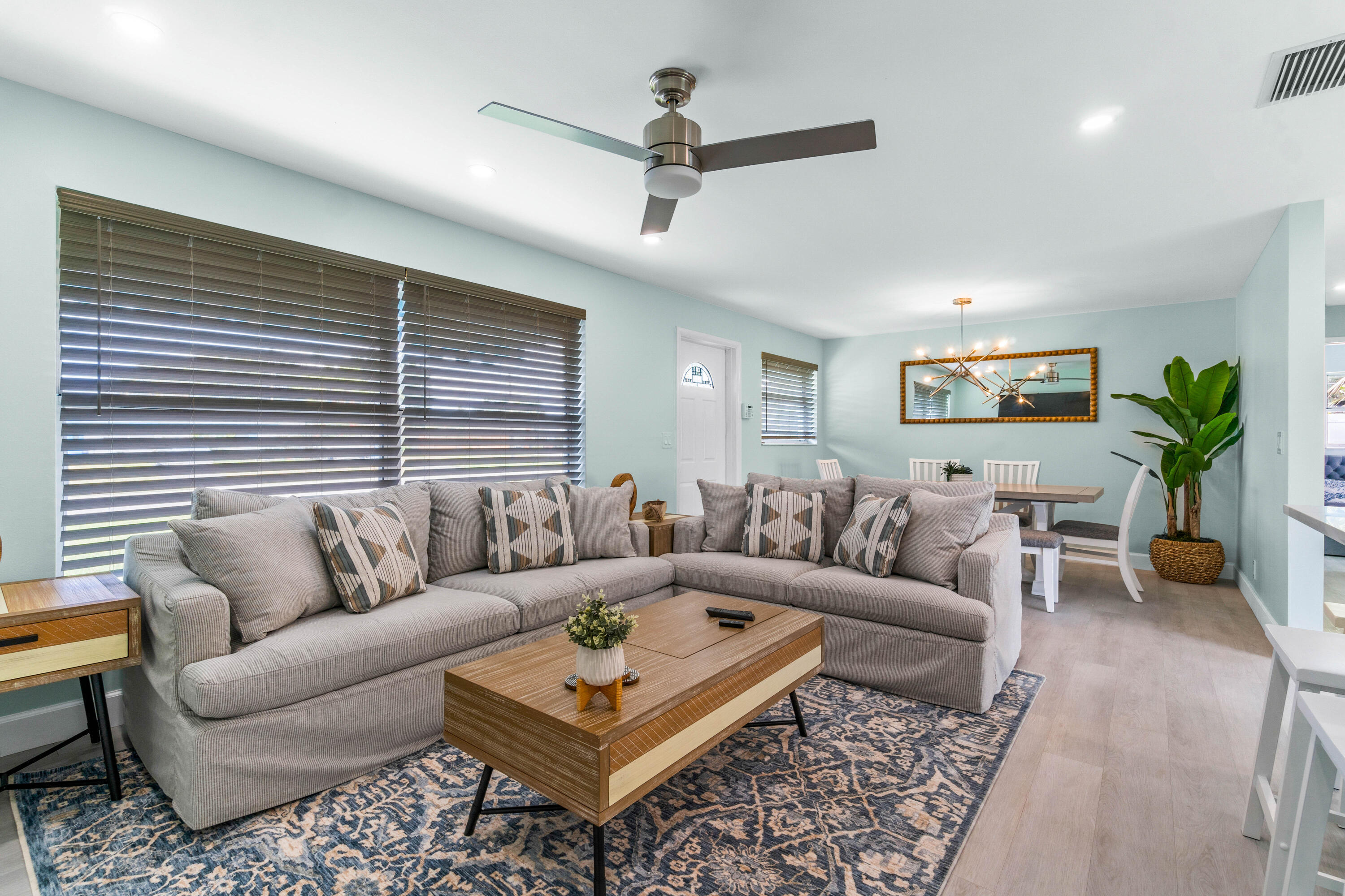PALM BEACH SQUARE UNIT 6 - Residential
