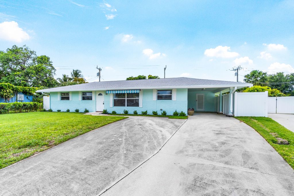 Photo of 9531 Birdwood Street, Palm Beach Gardens, FL 33410 (MLS # B26031311)