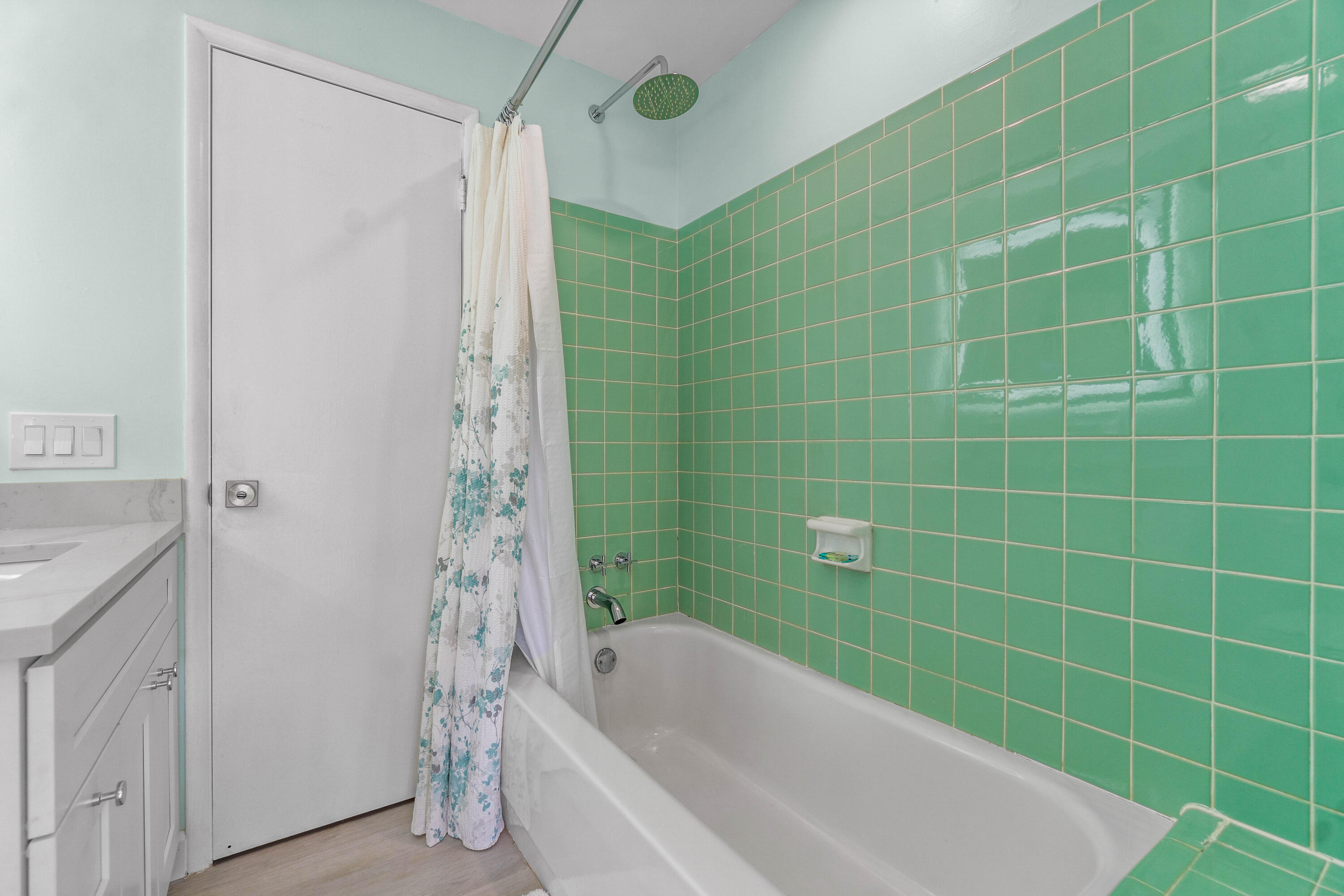 PALM BEACH SQUARE UNIT 6 - Residential
