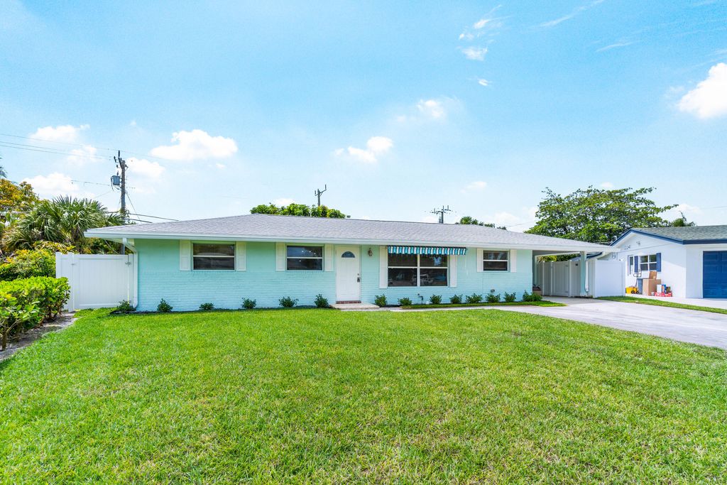 Photo of 9531 Birdwood Street, Palm Beach Gardens, FL 33410 (MLS # B26031311)