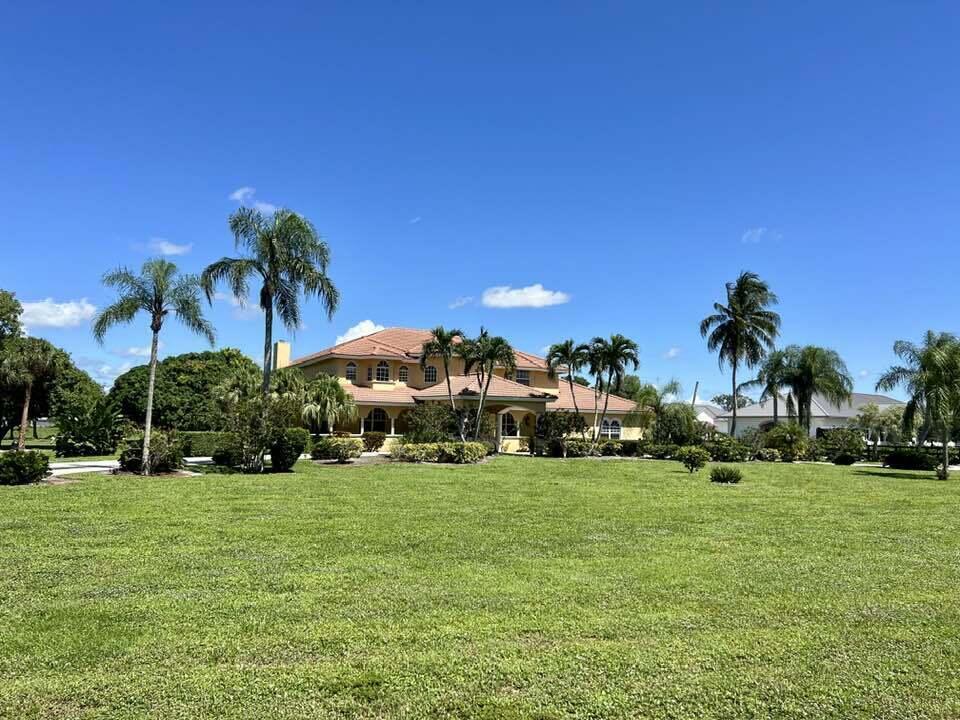 Properties 14983 Draft Horse Lane