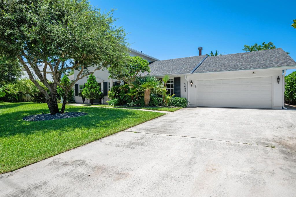 Photo of 4483 Palo Verde Drive, Boynton Beach, FL 33436 (MLS # R11102943)