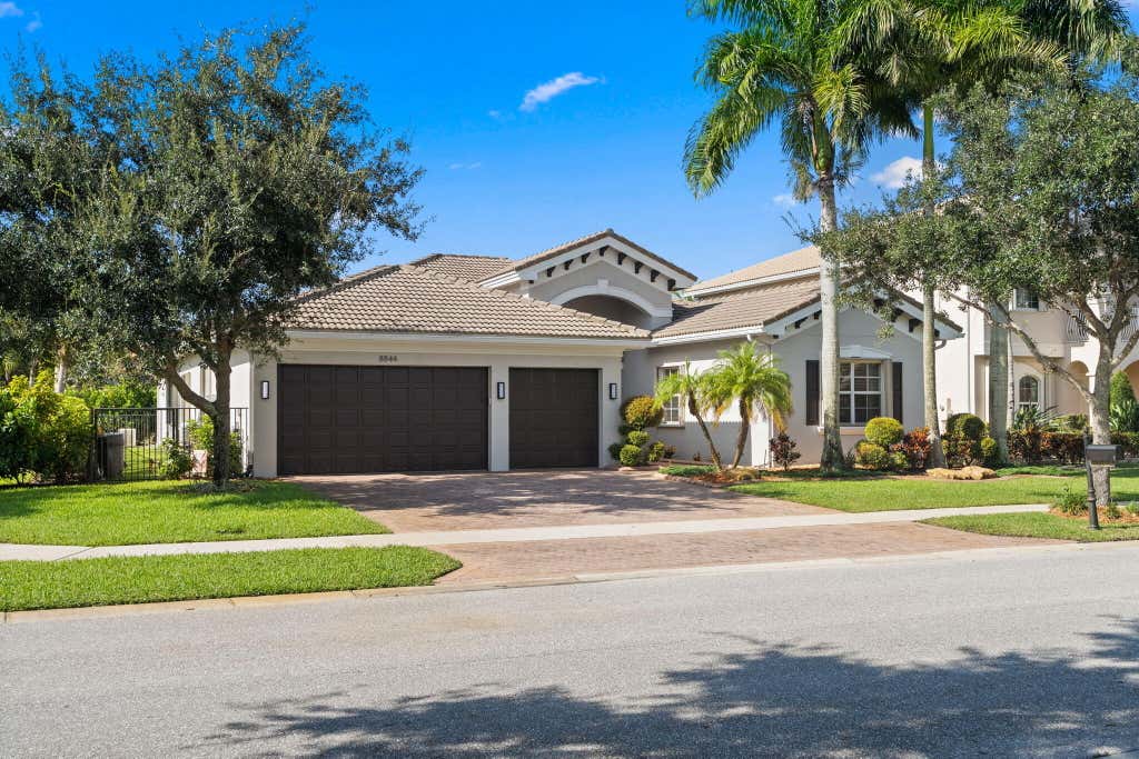 Photo of 8844 STARHAVEN Cove, Boynton Beach, FL 33473 (MLS # B26062605)