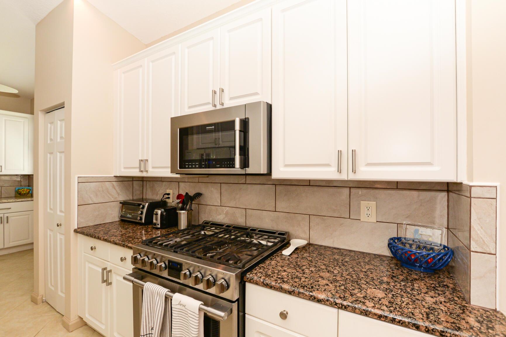CASADES AT ST LUCIE WEST - Residential Lease