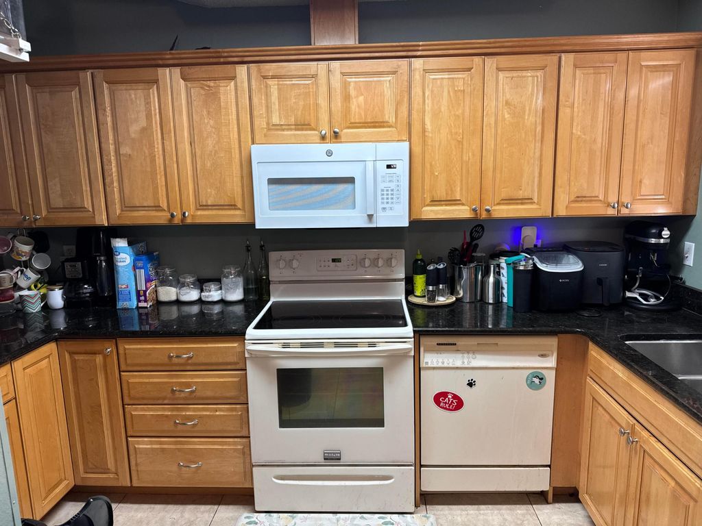 Photo of 7607 SE Hobe Terrace, Hobe Sound, FL 33455 (MLS # B26026944)