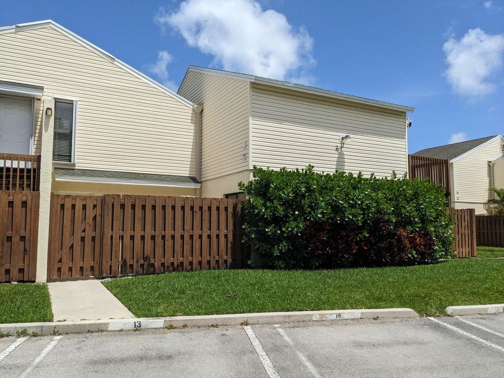 Photo of 633 Executive Center Drive #L104, West Palm Beach, FL 33401 (MLS # R10997968)