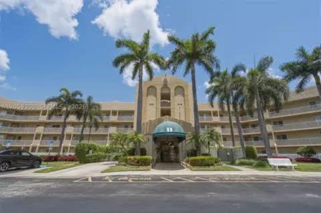 Photo of 7623 SOUTHAMPTON Terrace #312, Tamarac, FL 33321 (MLS # B26074472)