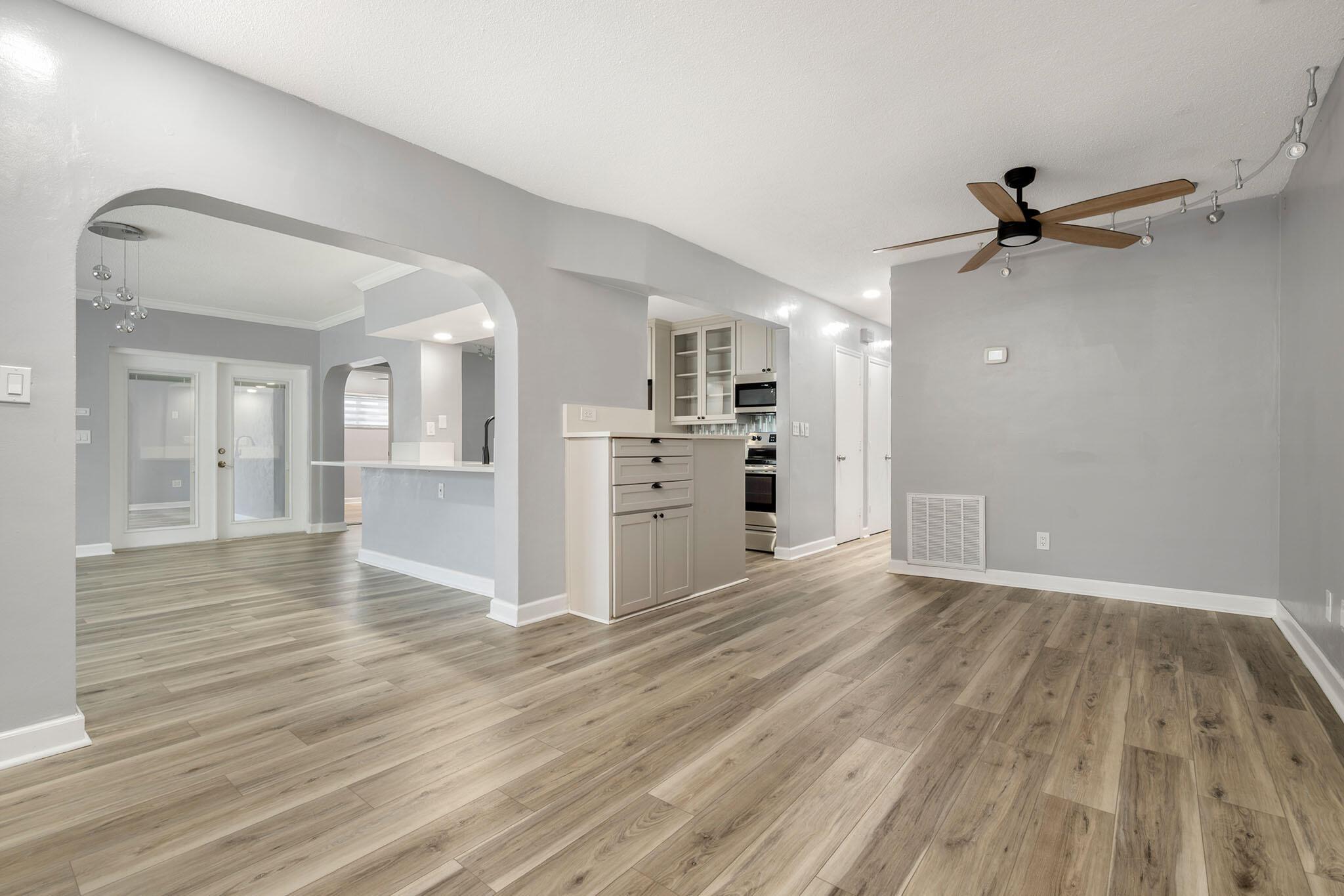 BOCA RATON SQUARE - Residential Lease