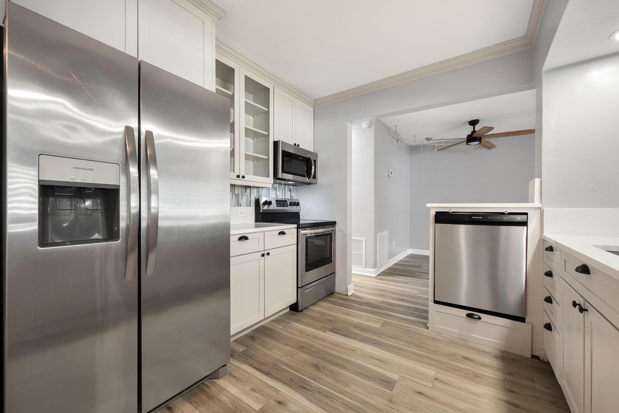 BOCA RATON SQUARE - Residential Lease