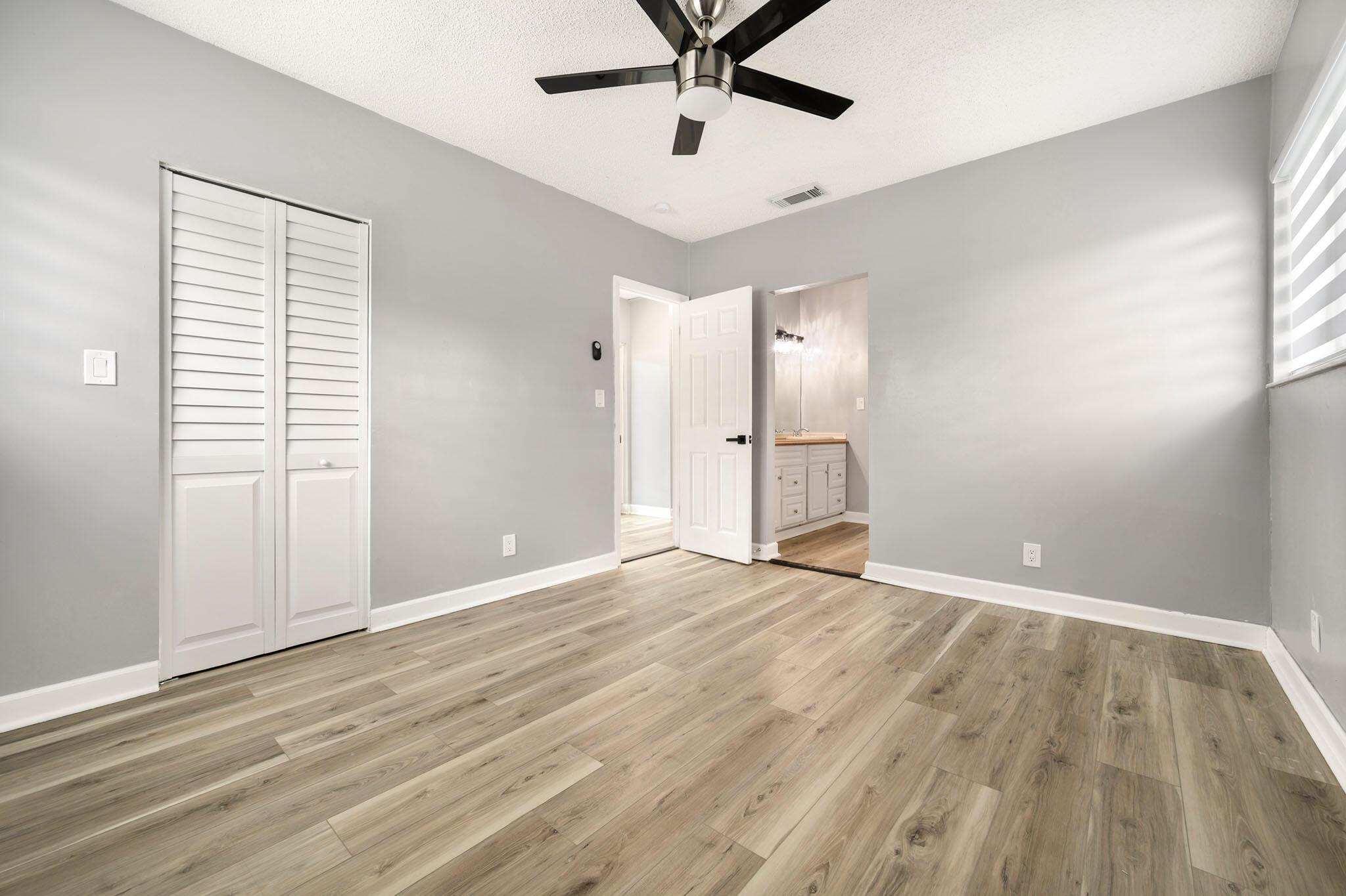 BOCA RATON SQUARE - Residential Lease