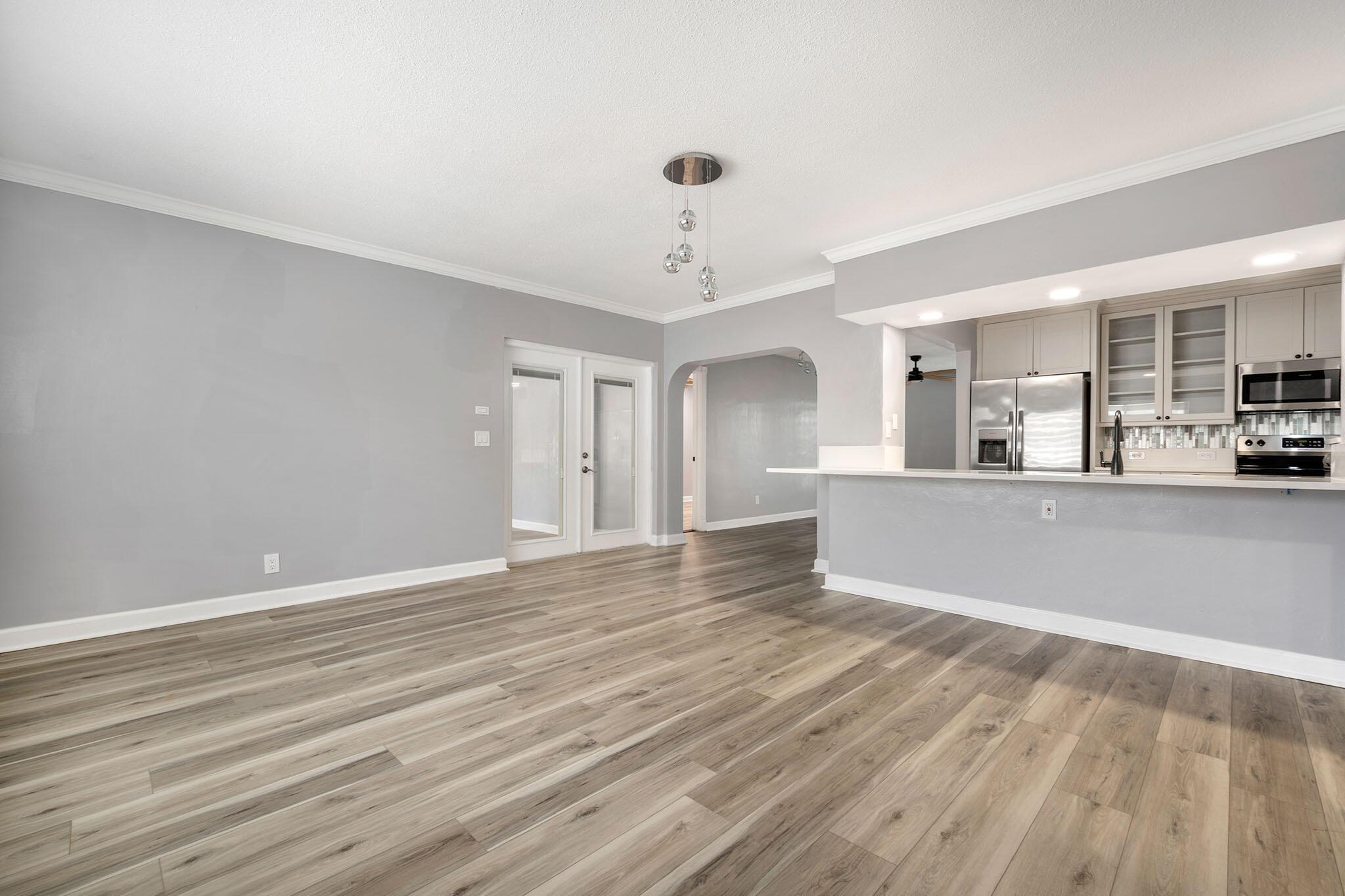 BOCA RATON SQUARE - Residential Lease