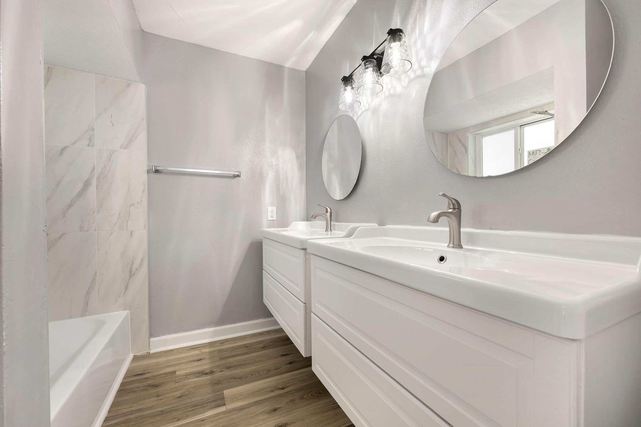 BOCA RATON SQUARE - Residential Lease