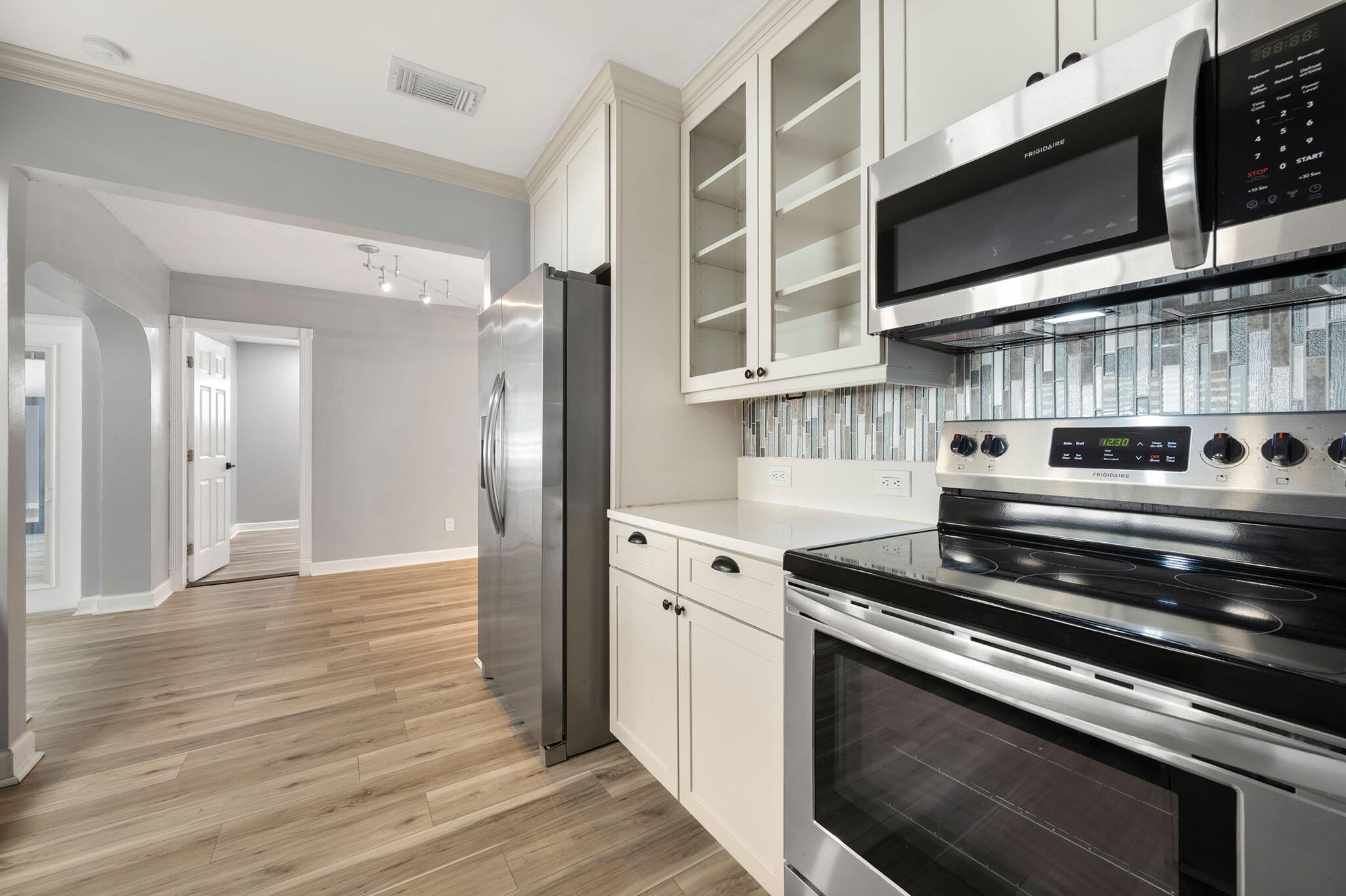 BOCA RATON SQUARE - Residential Lease