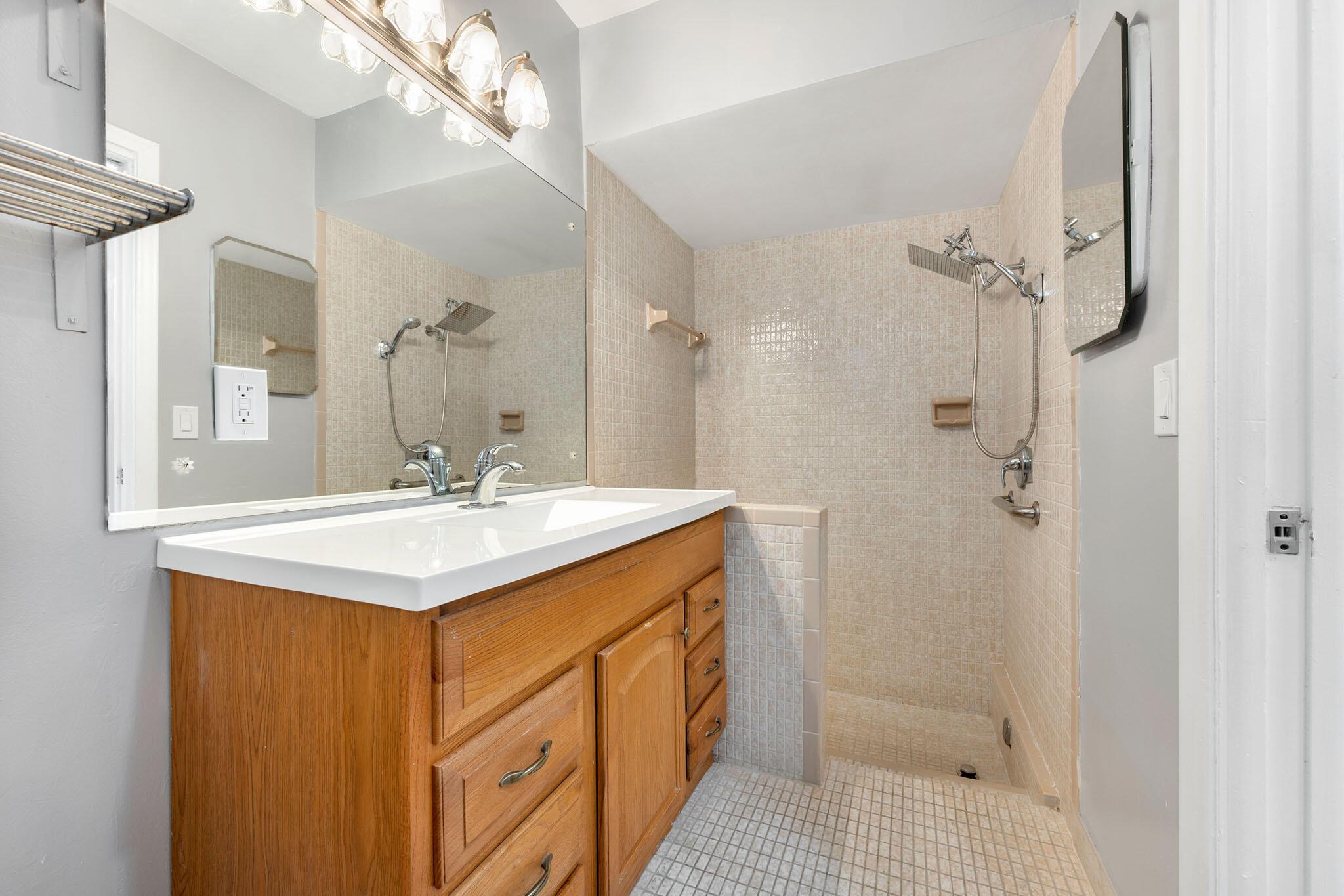 BOCA RATON SQUARE - Residential Lease