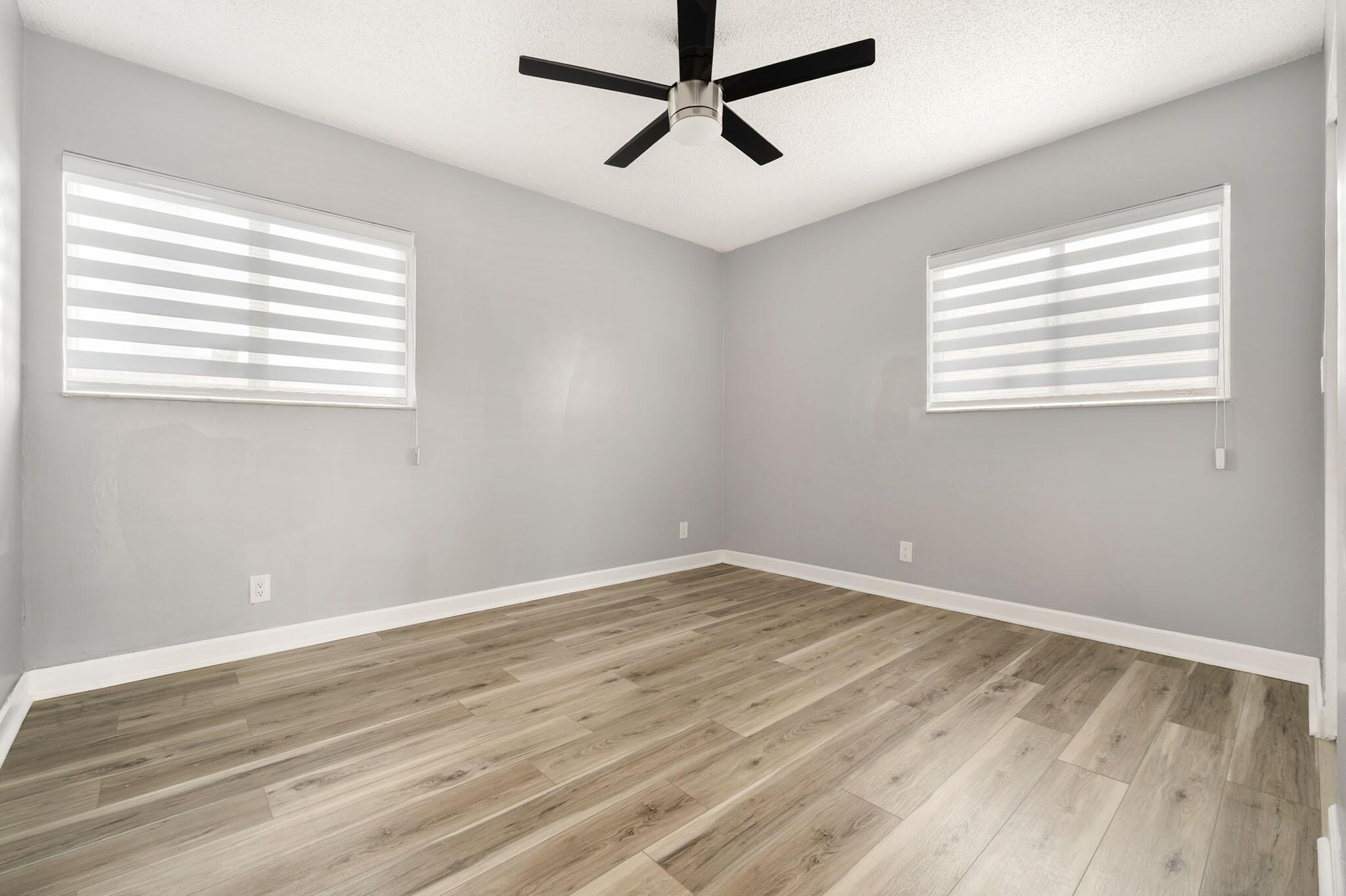 BOCA RATON SQUARE - Residential Lease